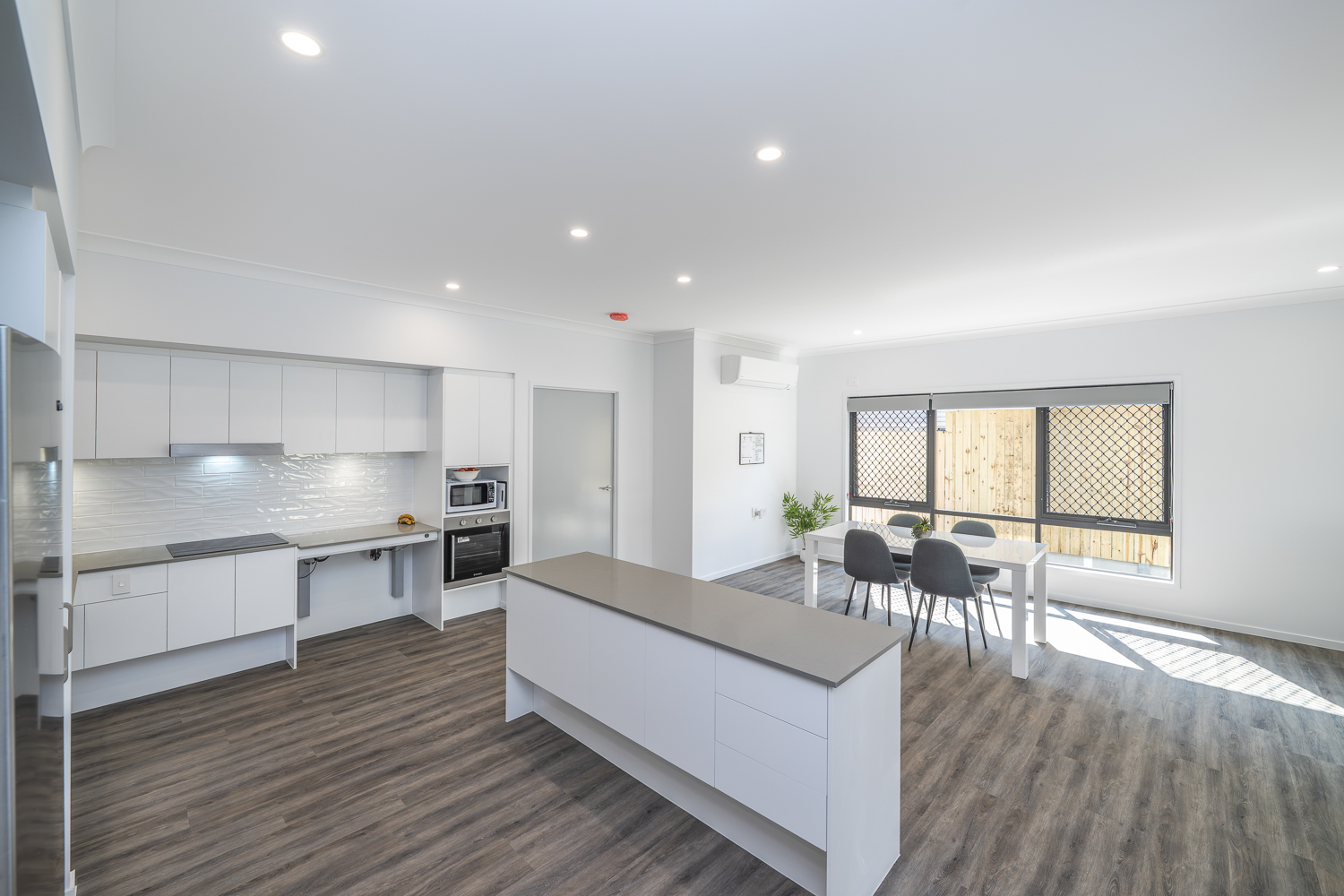 Great location - brand new HPS home. — Home image 3