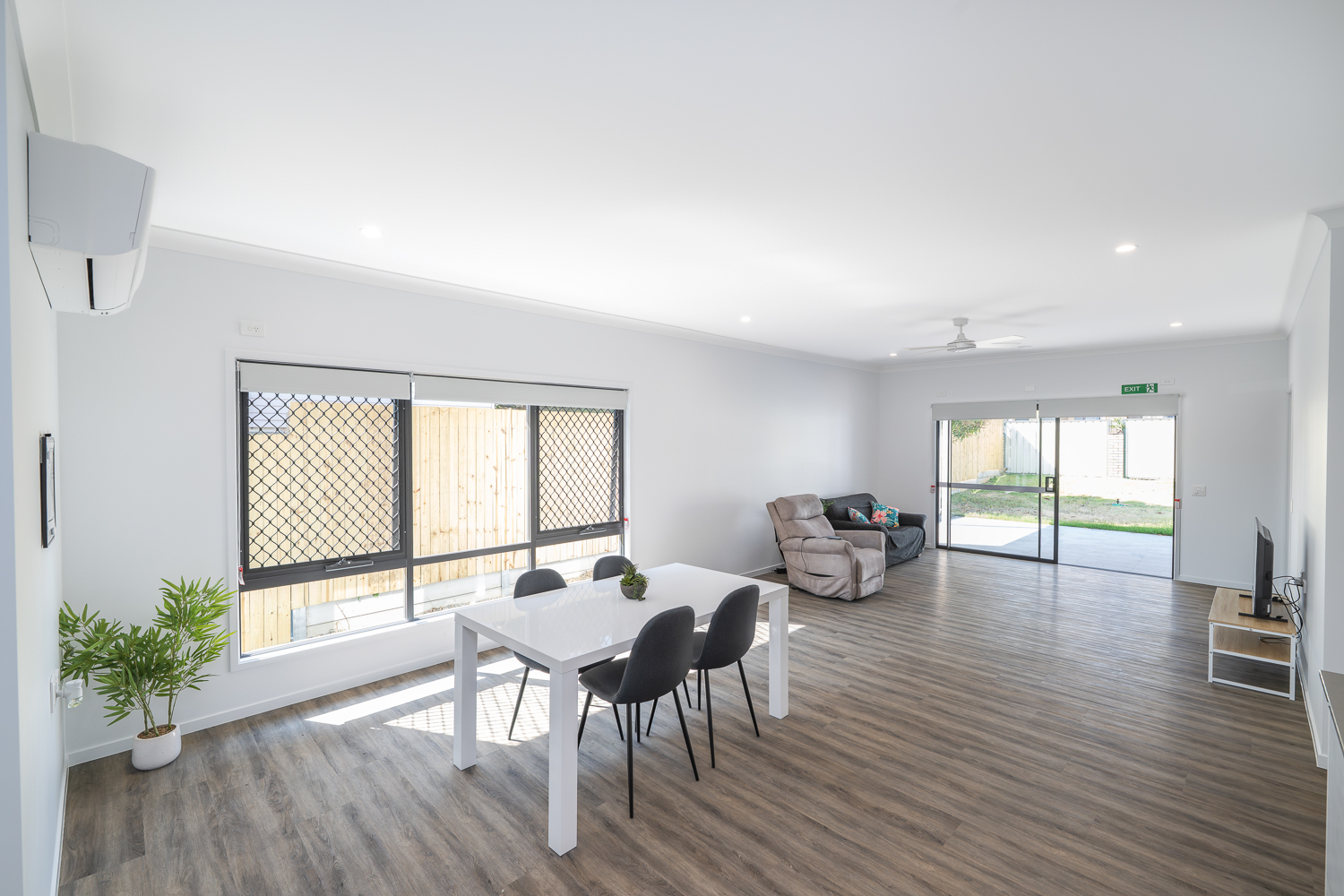 Great location - brand new HPS home. — Home image 2