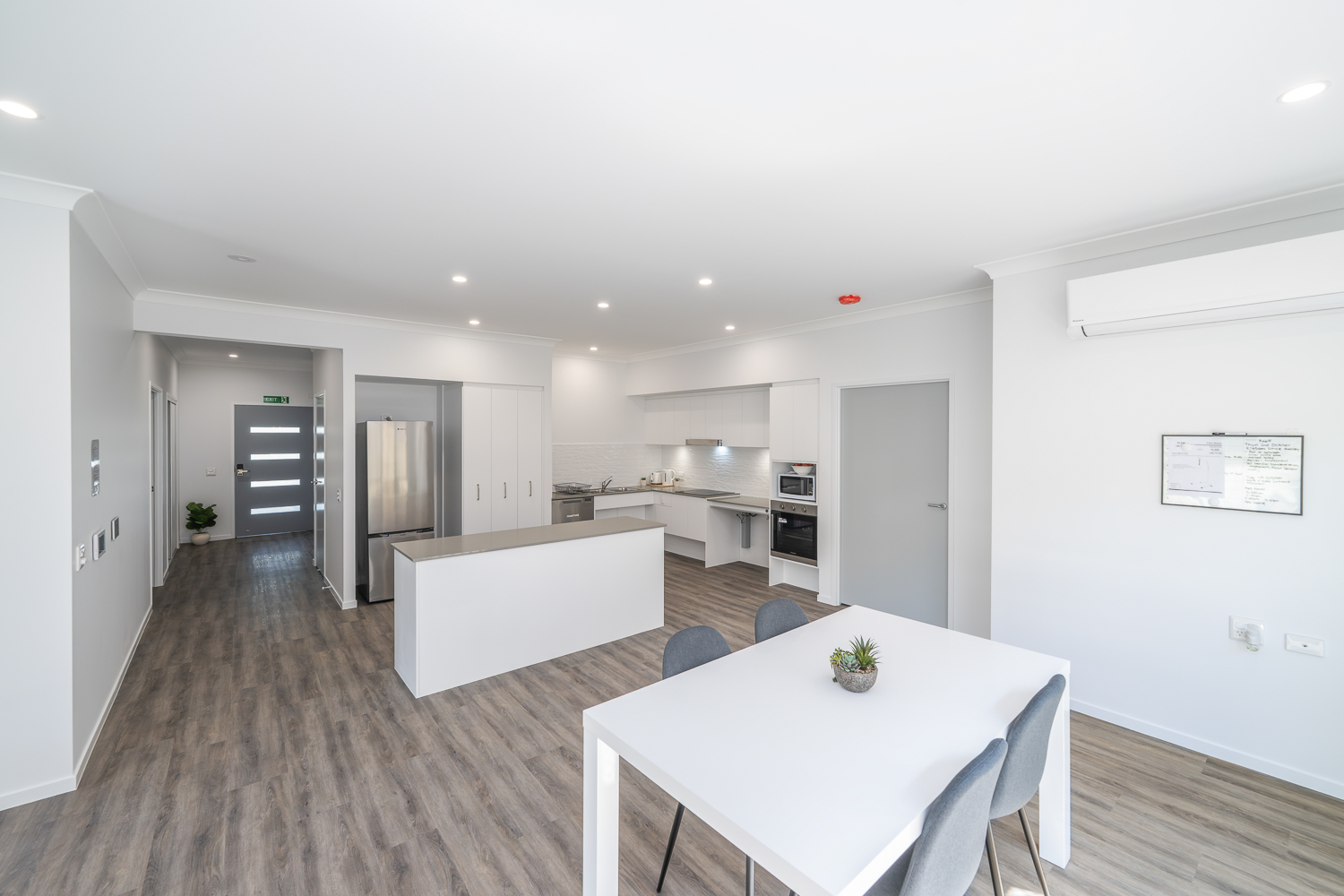 Great location - brand new HPS home. — Home image 3