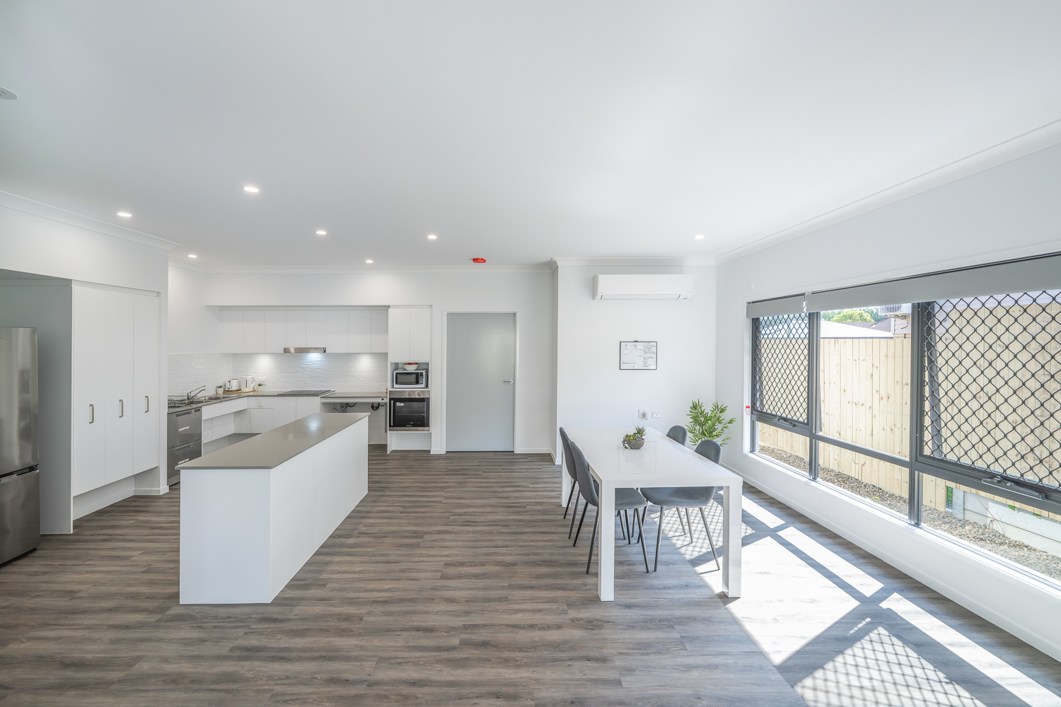 Great location - brand new HPS home. — Home image 4