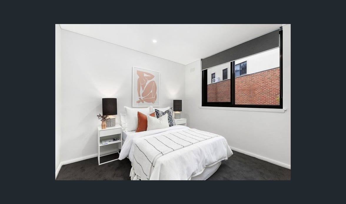 Accessible SIL Accommodation with Three Vacant Rooms on The Esplanade, Geelong — Home image 2