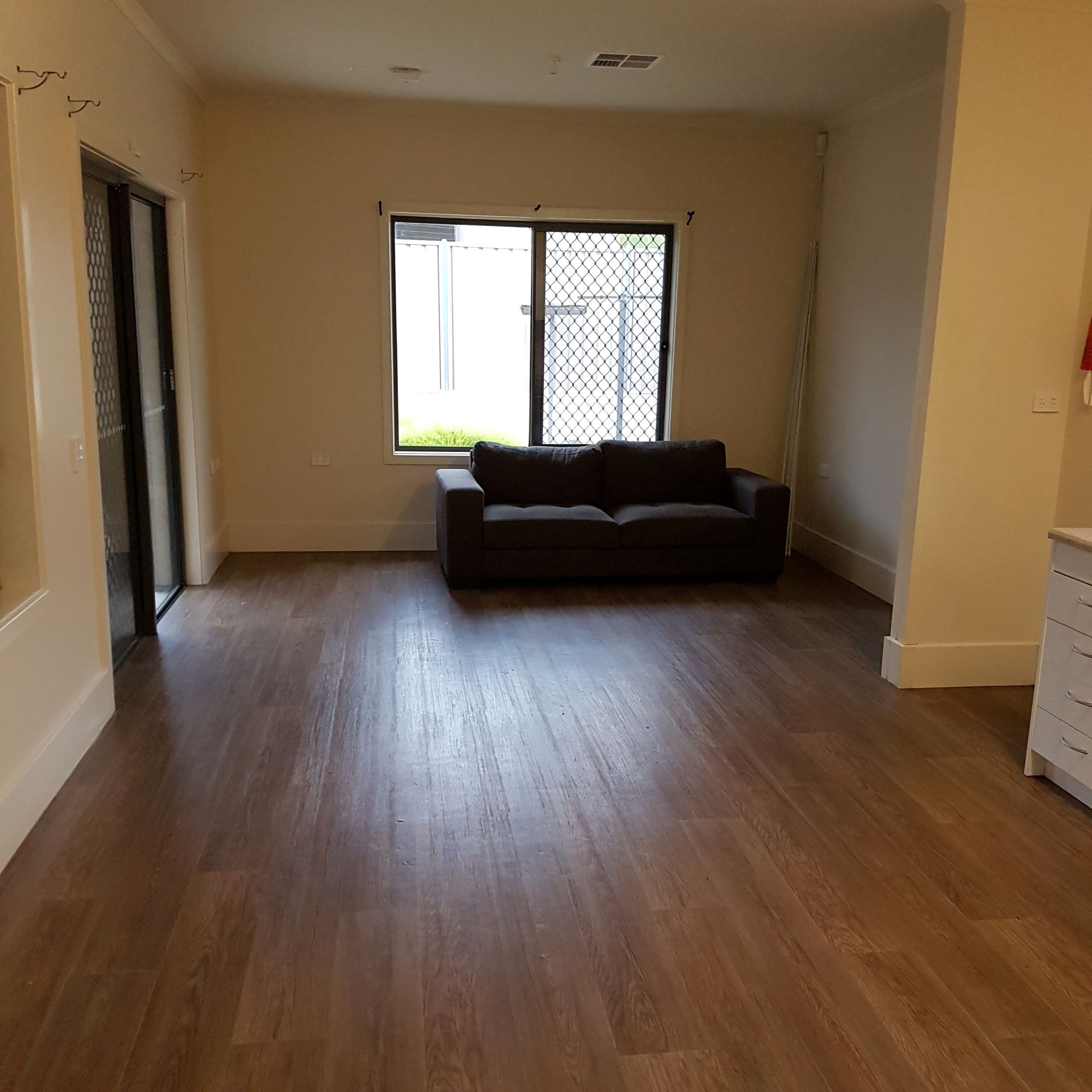 ELIZABETH PARK - AVAILABLE NOW! Live Alone - Improved Liveability — Home image 2