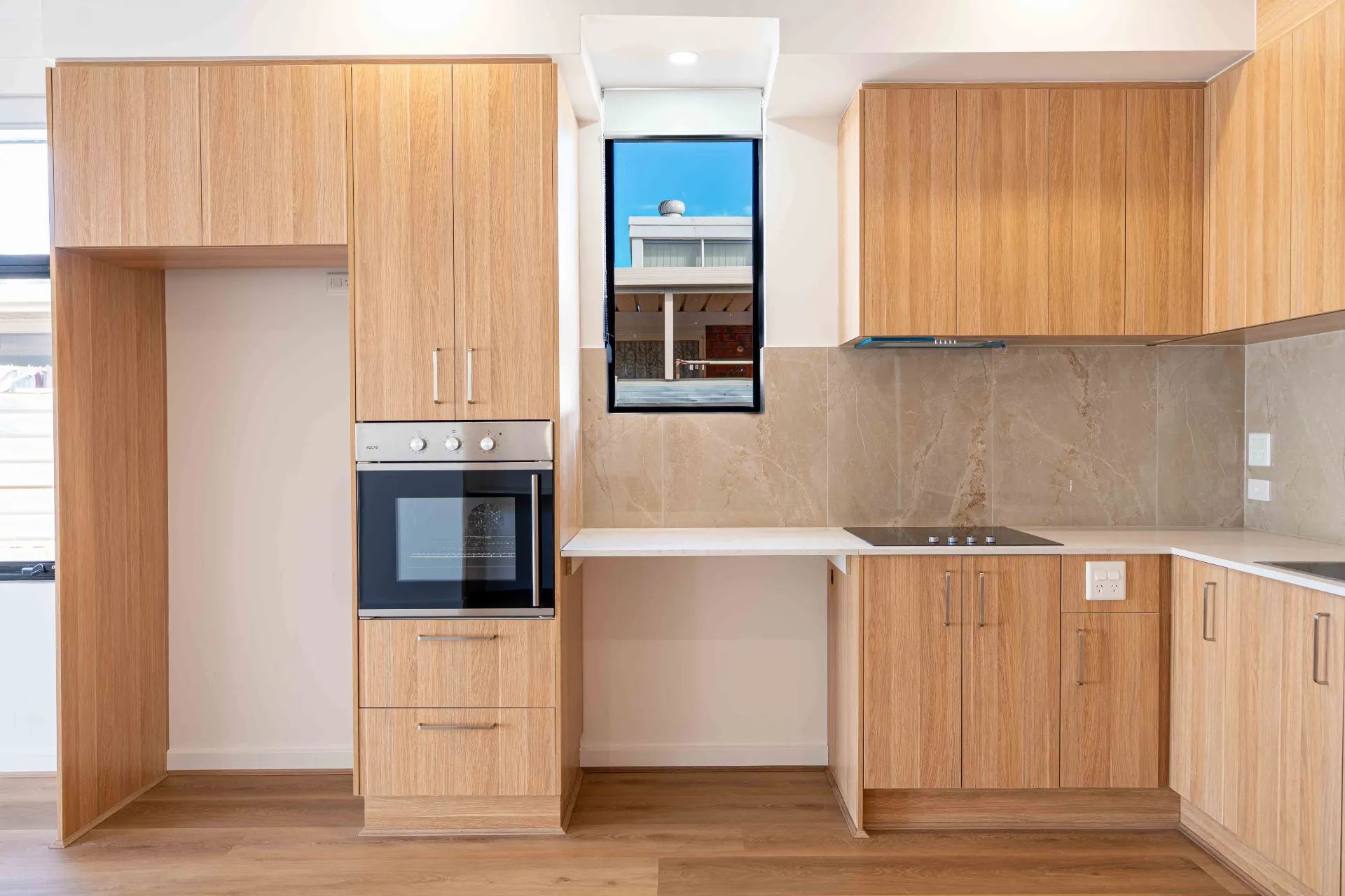 P 111 James — Home image 3