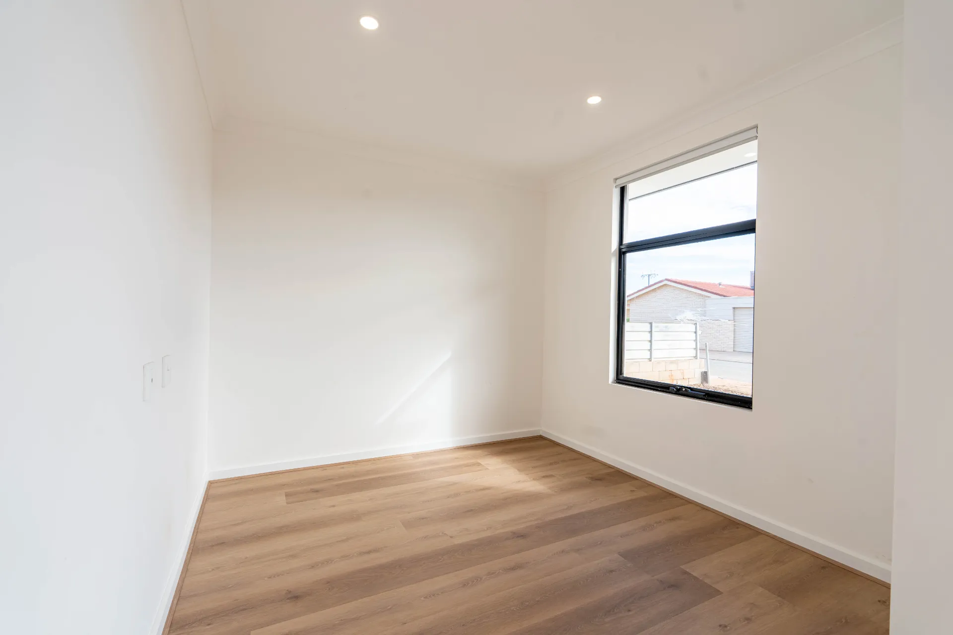 P 111 James — Home image 6