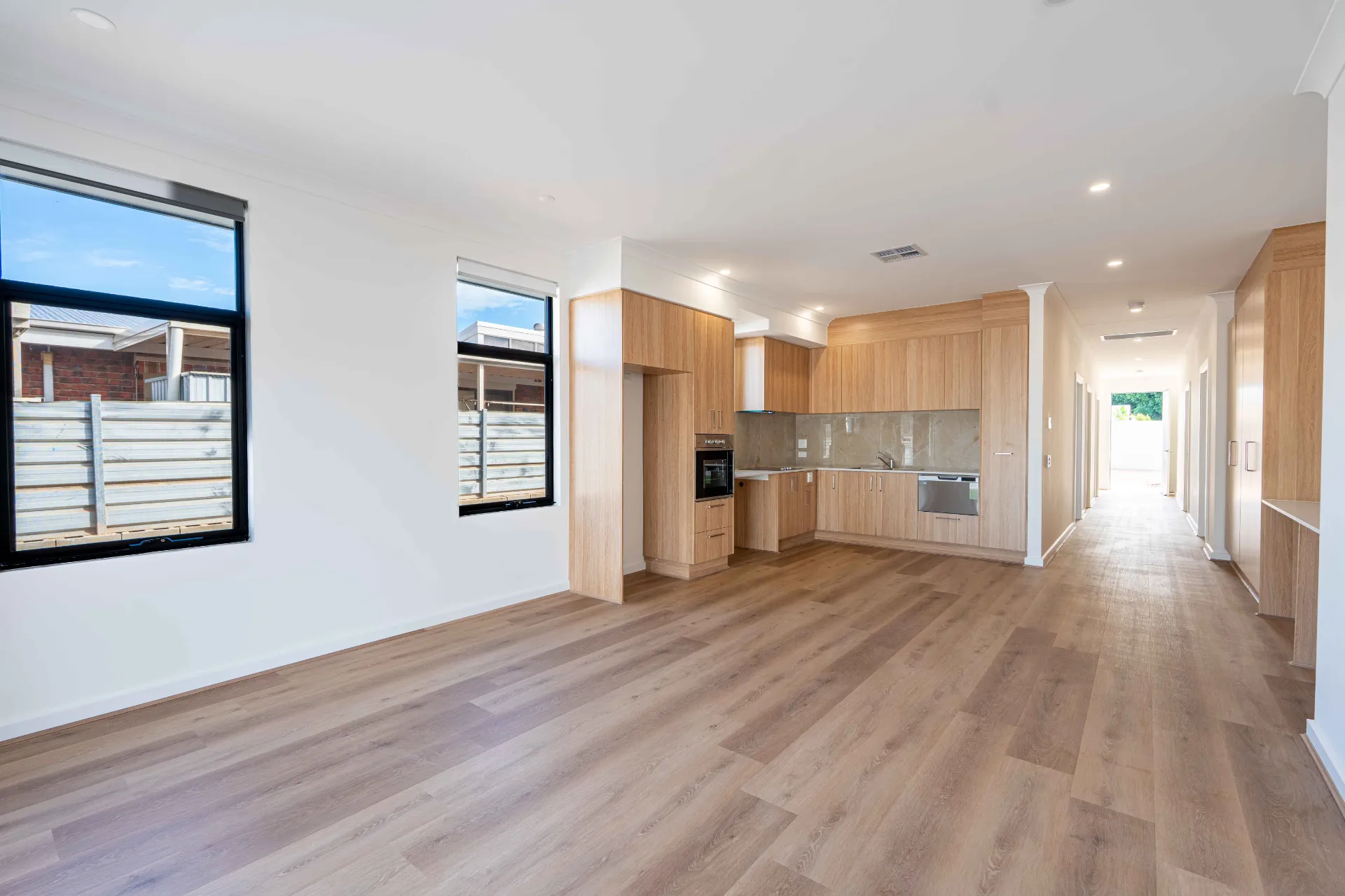 P 111 James — Home image 16