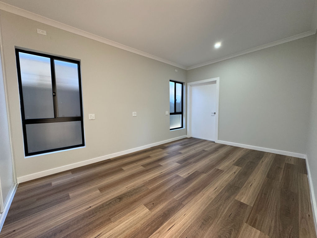 IMMACULATE SDA Home - 3 bedrooms Available with OOA- Elizabeth North — Home image 7