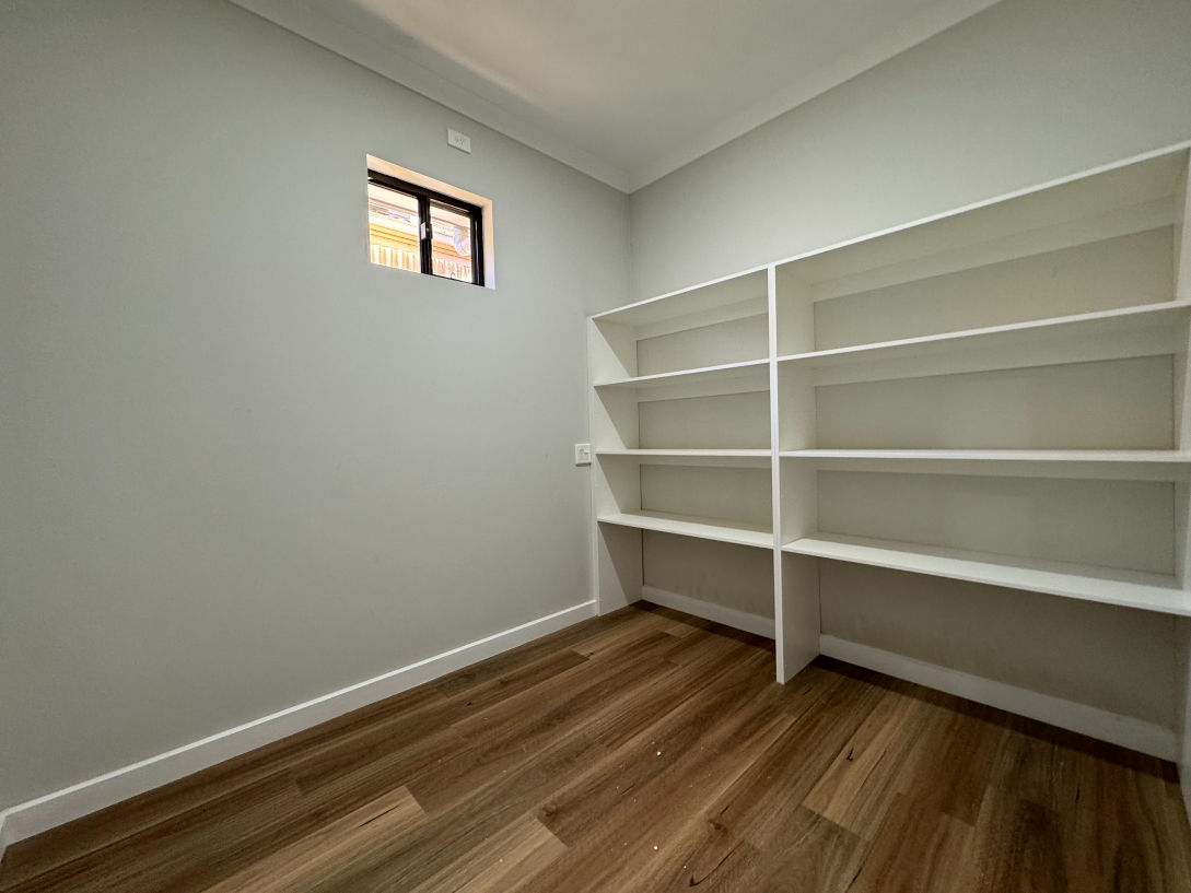 IMMACULATE SDA Home - 3 bedrooms Available with OOA- Elizabeth North — Home image 11