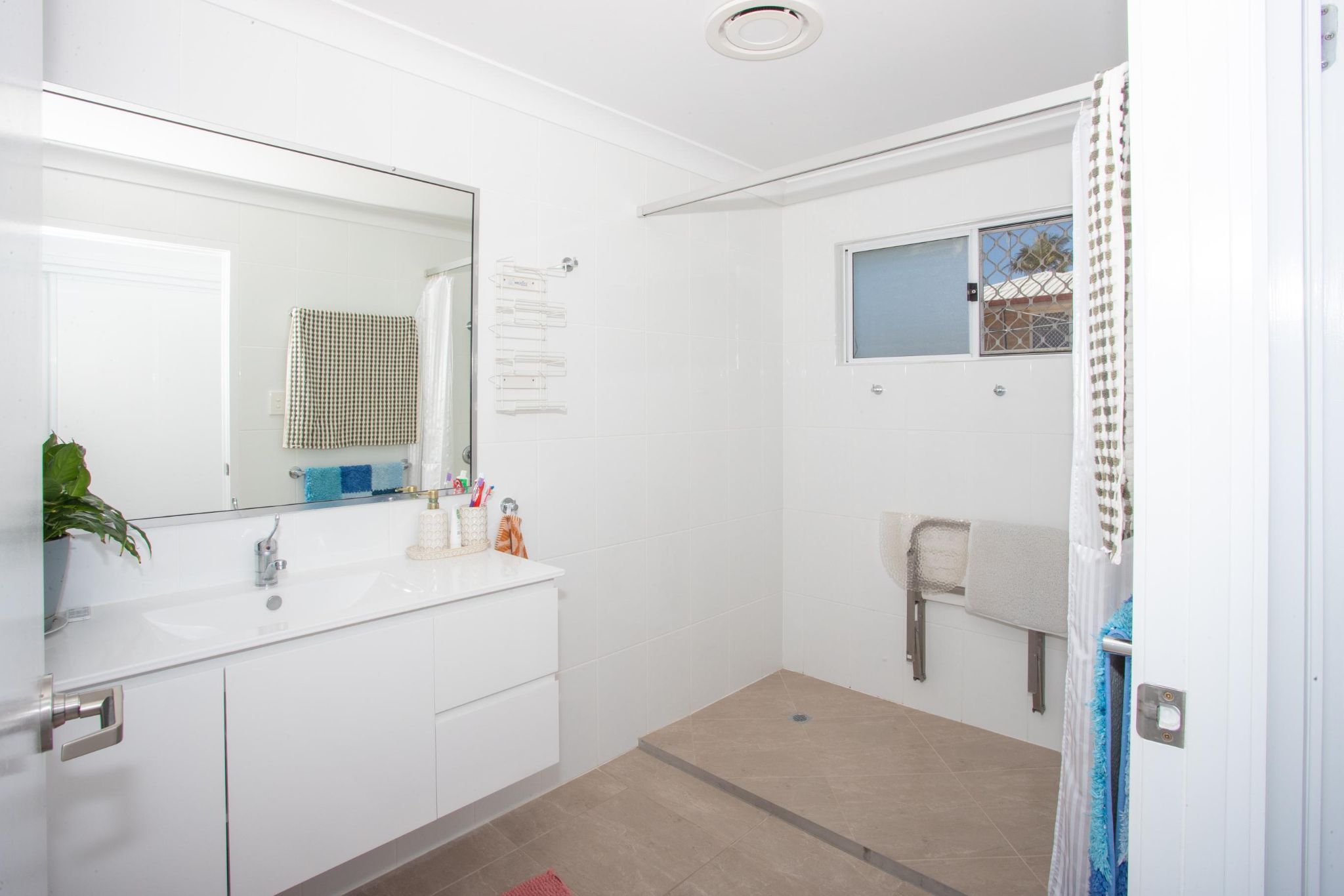 Modern comfort meets serene living in Maryborough — Home image 3