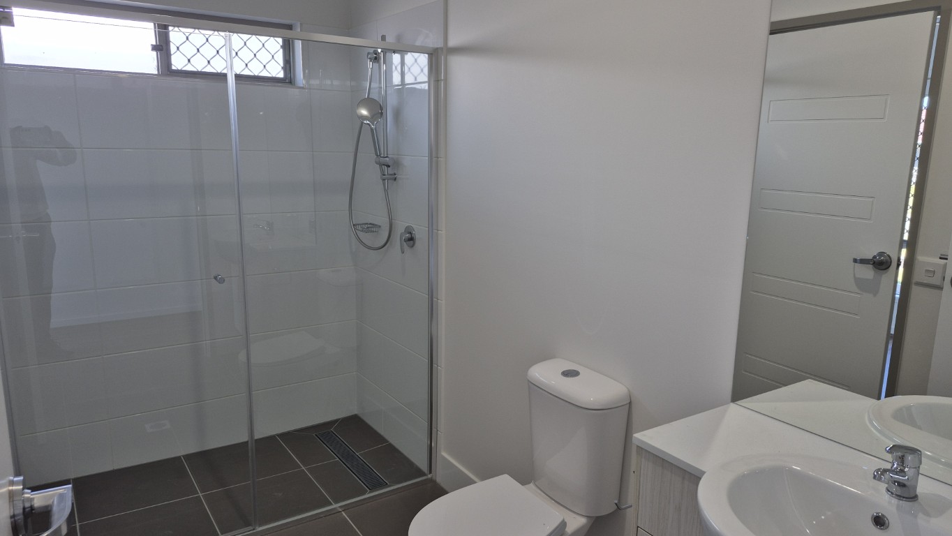 3 BR HPS SDA Home with OOA Room & Appendix H – Victoria Point — Home image 10