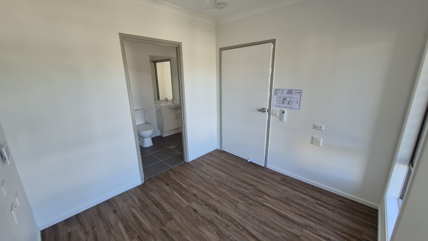 3 BR HPS SDA Home with OOA Room & Appendix H – Victoria Point — Home image 11