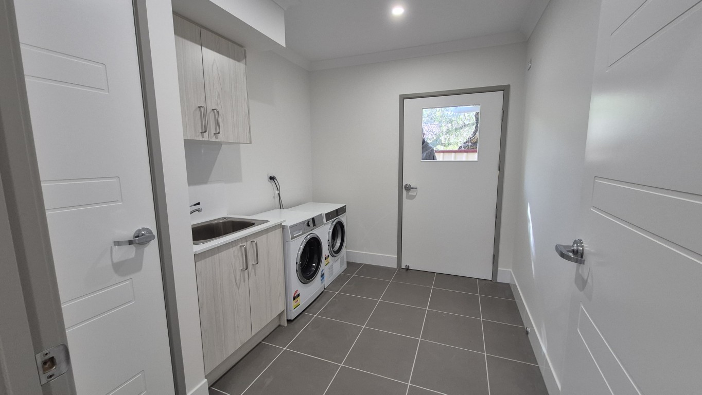 3 BR HPS SDA Home with OOA Room & Appendix H – Victoria Point — Home image 2