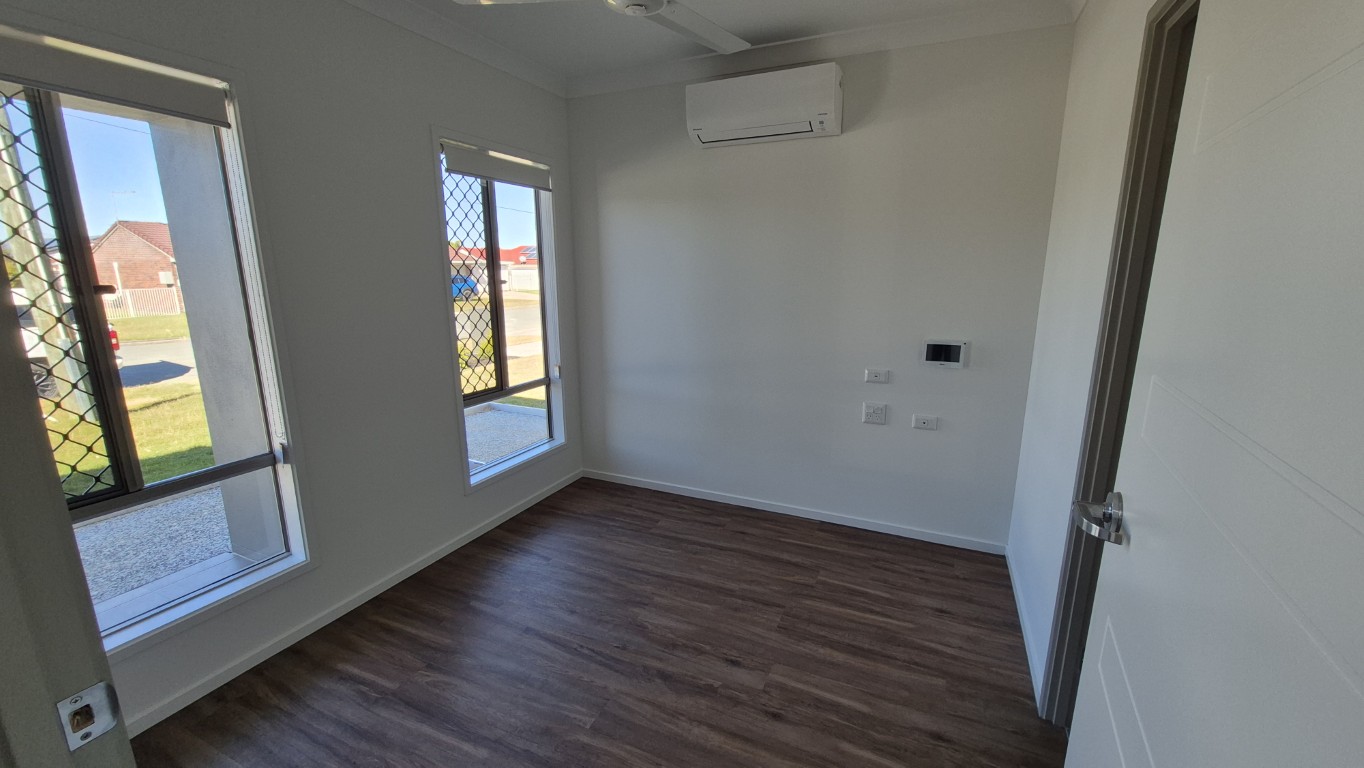 3 BR HPS SDA Home with OOA Room & Appendix H – Victoria Point — Home image 7