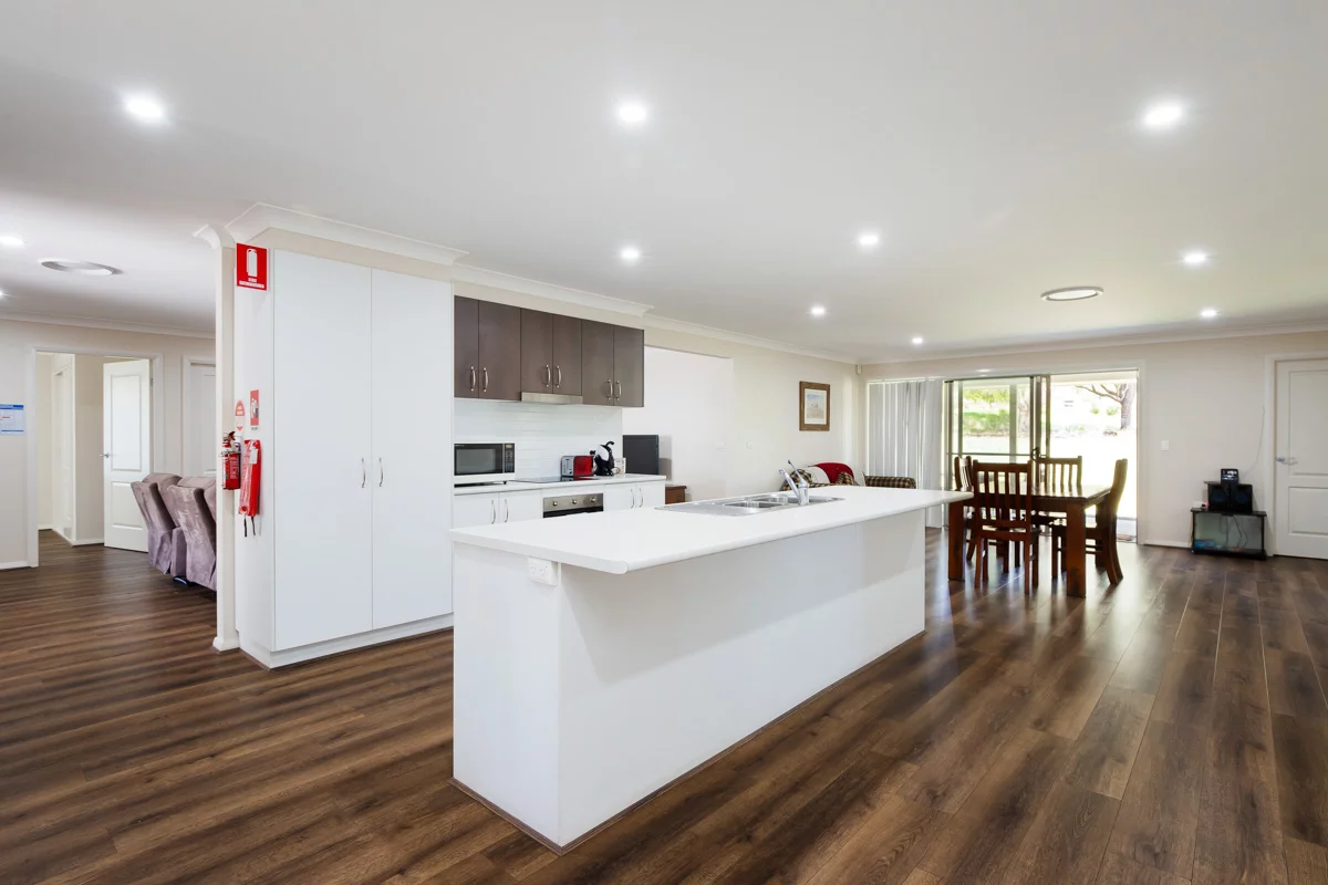 Newly built home in a quiet residental setting — Home image 2