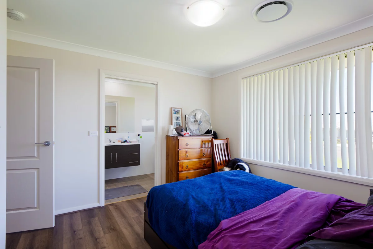 Newly built home in a quiet residental setting — Home image 8