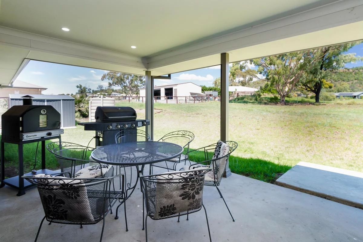 Newly built home in a quiet residental setting — Home image 9