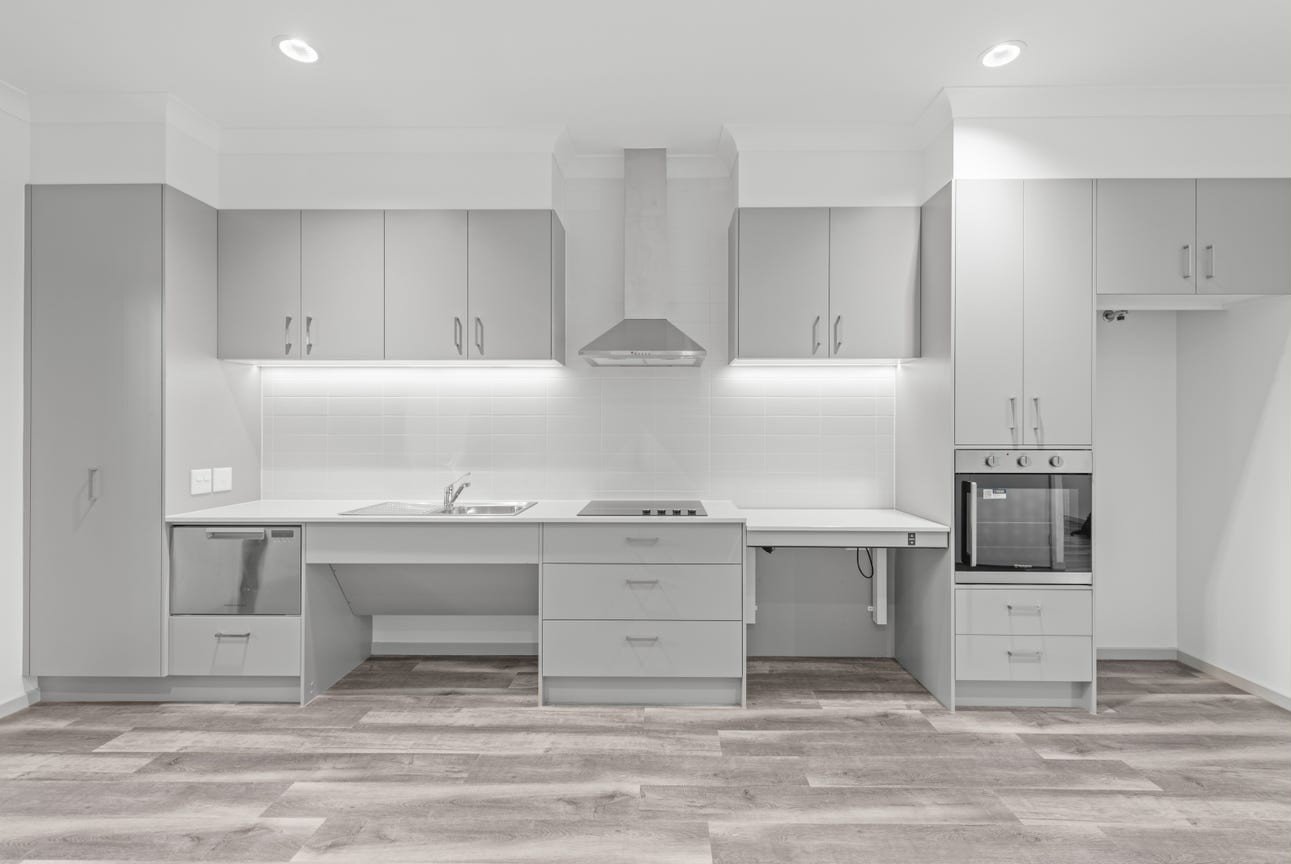 56MNH Kitchen.jpg
