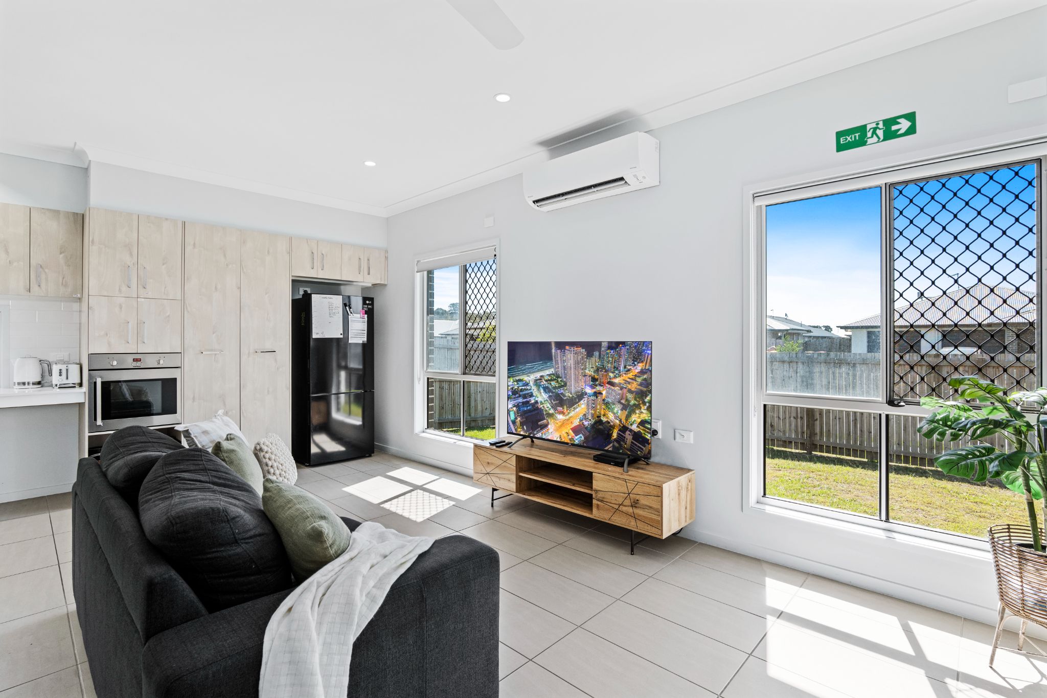 Lovely new Logan Reserve home — Home image 2