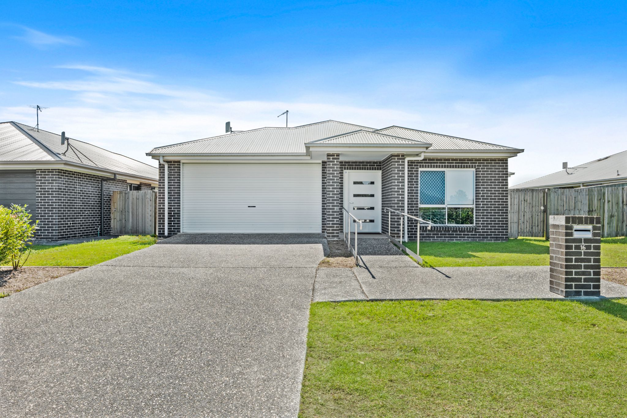 Lovely new Logan Reserve home — Home image 5