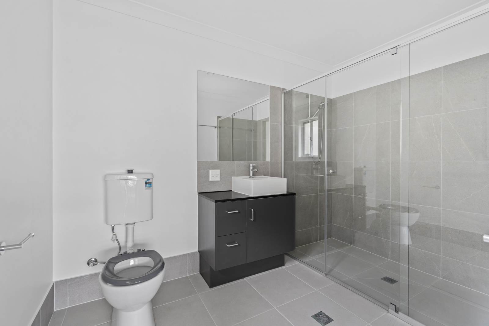 REDLAND BAY – IMPROVED LIVEABILITY HOUSE — Home image 3