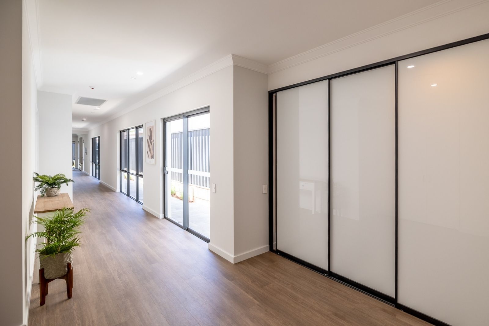 Two Luxury 2-Bedroom Homes for Sharing. Disability Accommodation — Home image 12