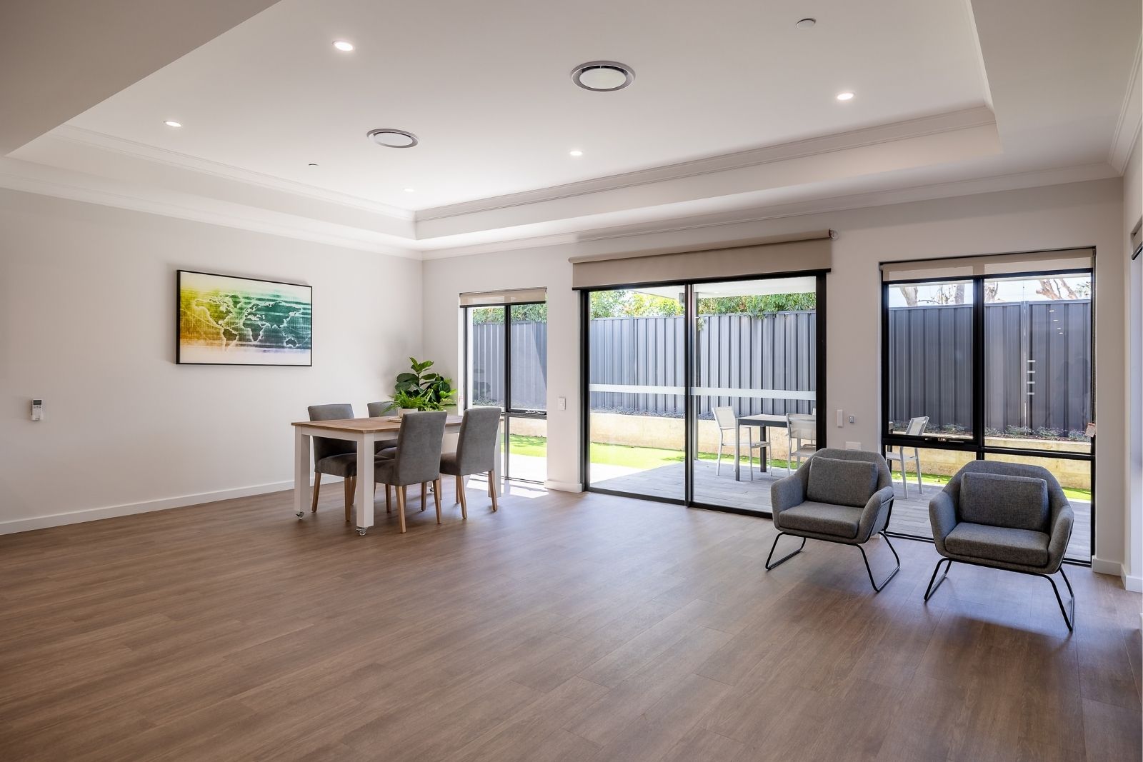 Two Luxury 2-Bedroom Homes for Sharing. Disability Accommodation — Home image 15
