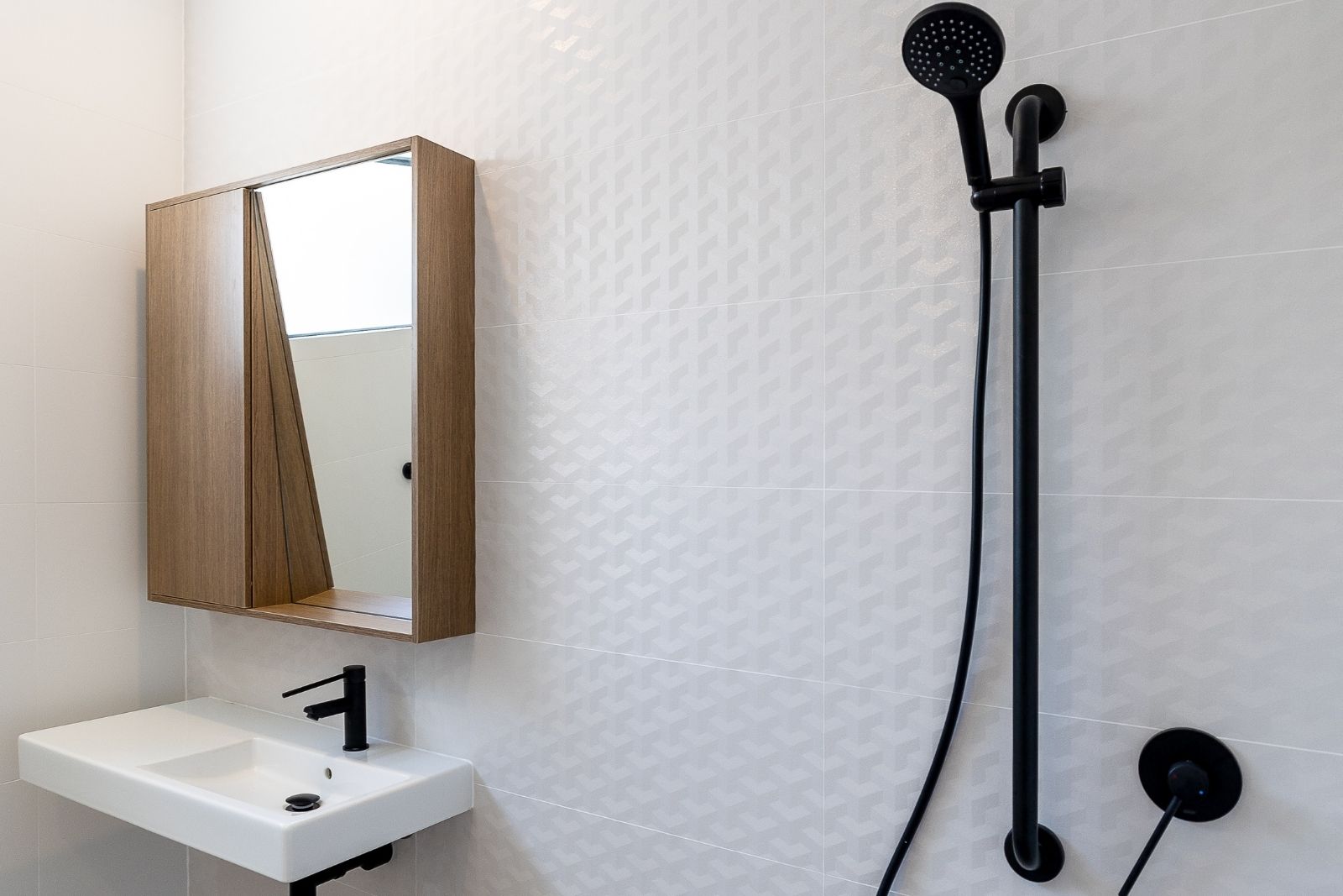 Two Luxury 2-Bedroom Homes for Sharing. Disability Accommodation — Home image 20