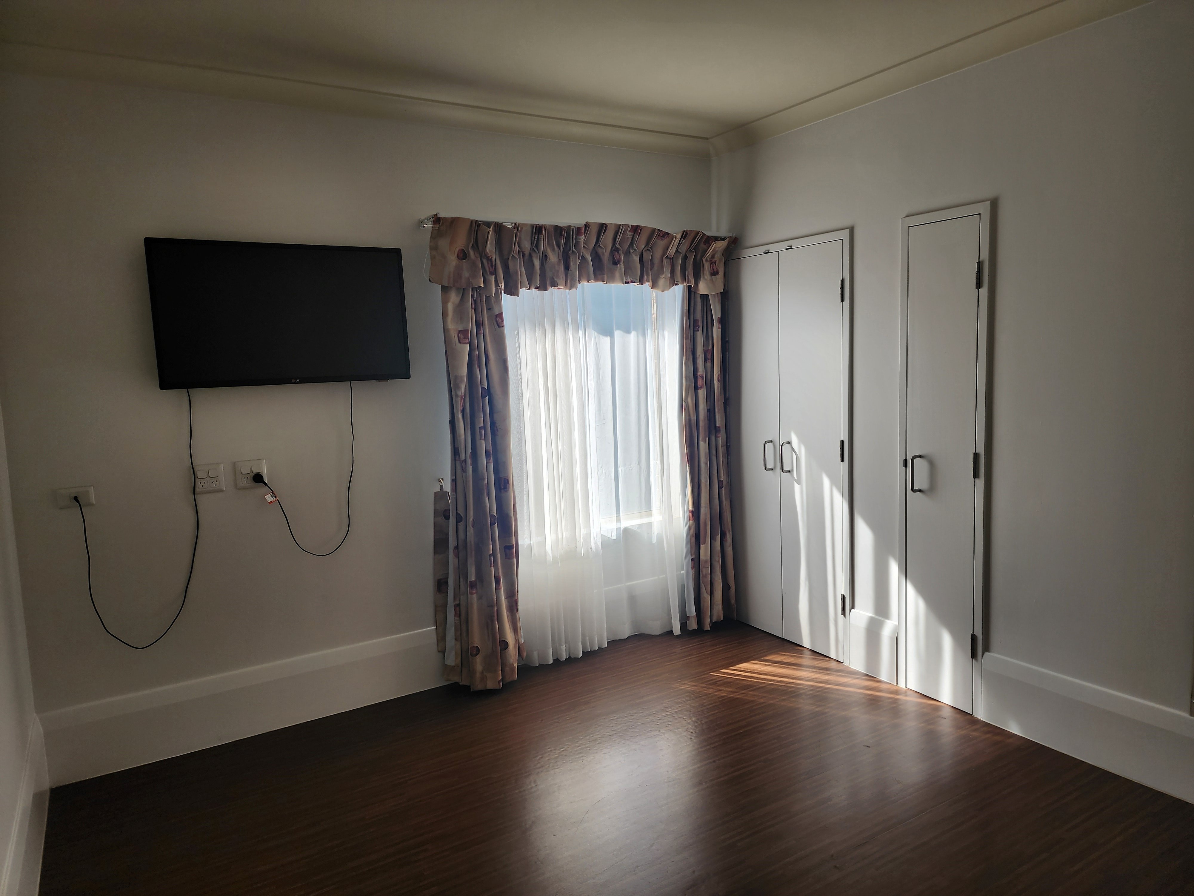 Modern Salisbury Downs SDA Dwelling with fully accessible features — Home image 6