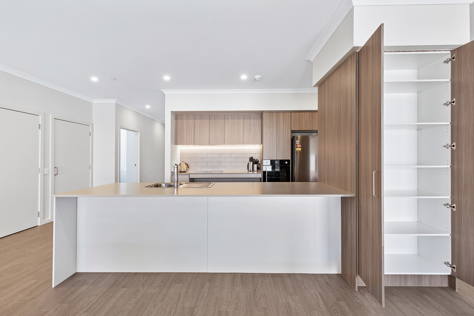Superbly located in Knoxfield! — Home image 8
