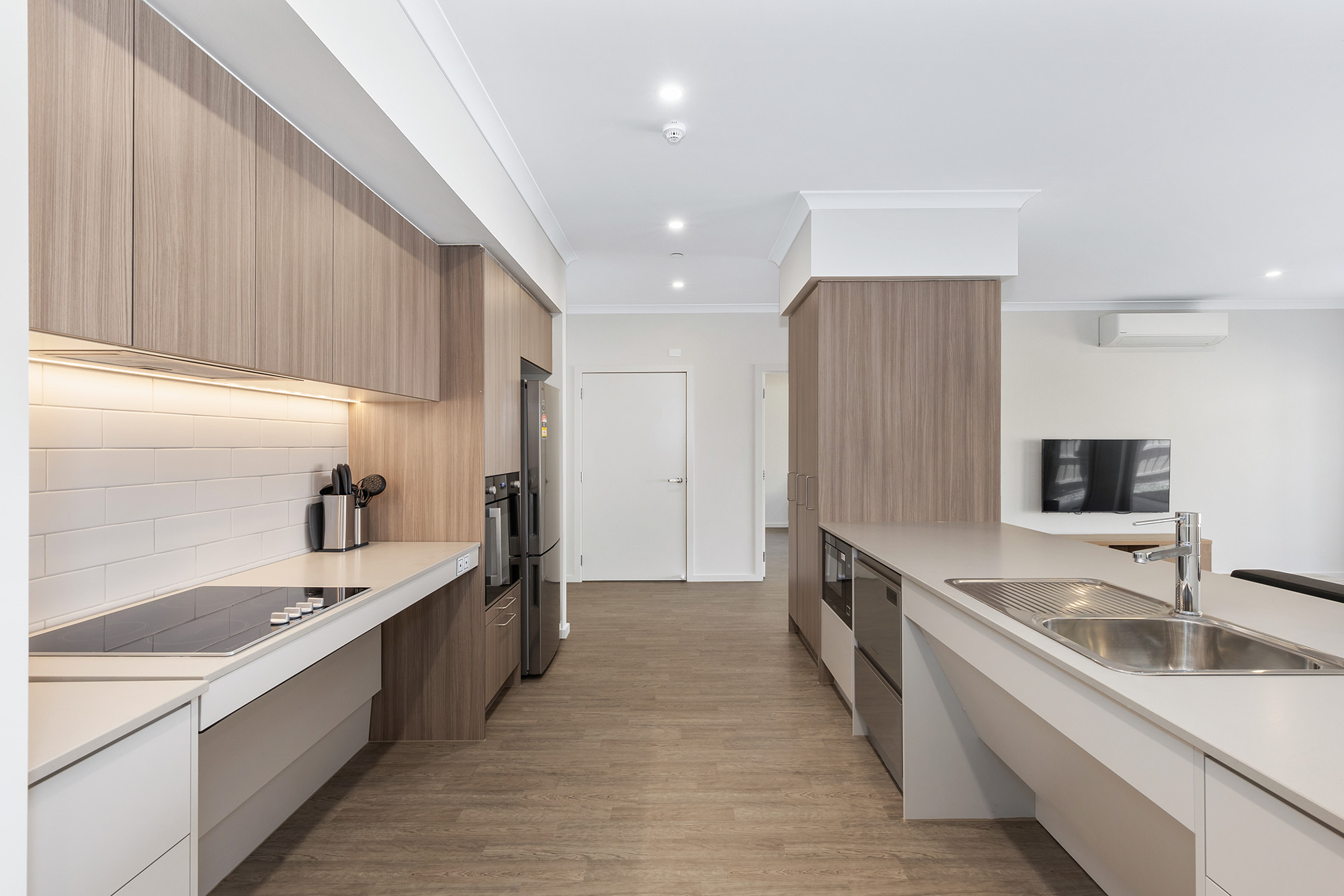 Superbly located in Knoxfield! — Home image 18