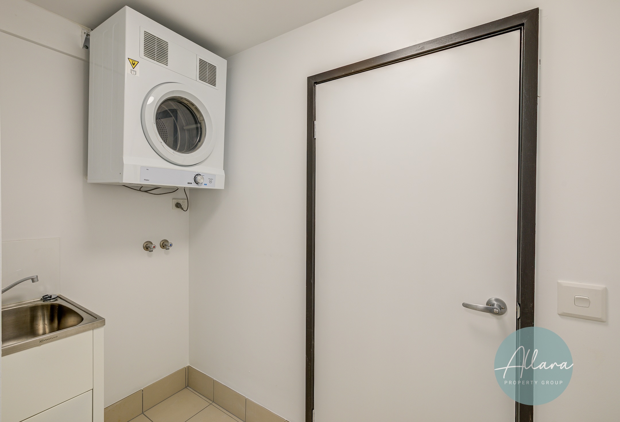 Self Contained IL or MTA Apartments! — Home image 15