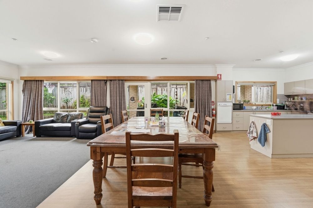 Mount Waverley — Home image 3