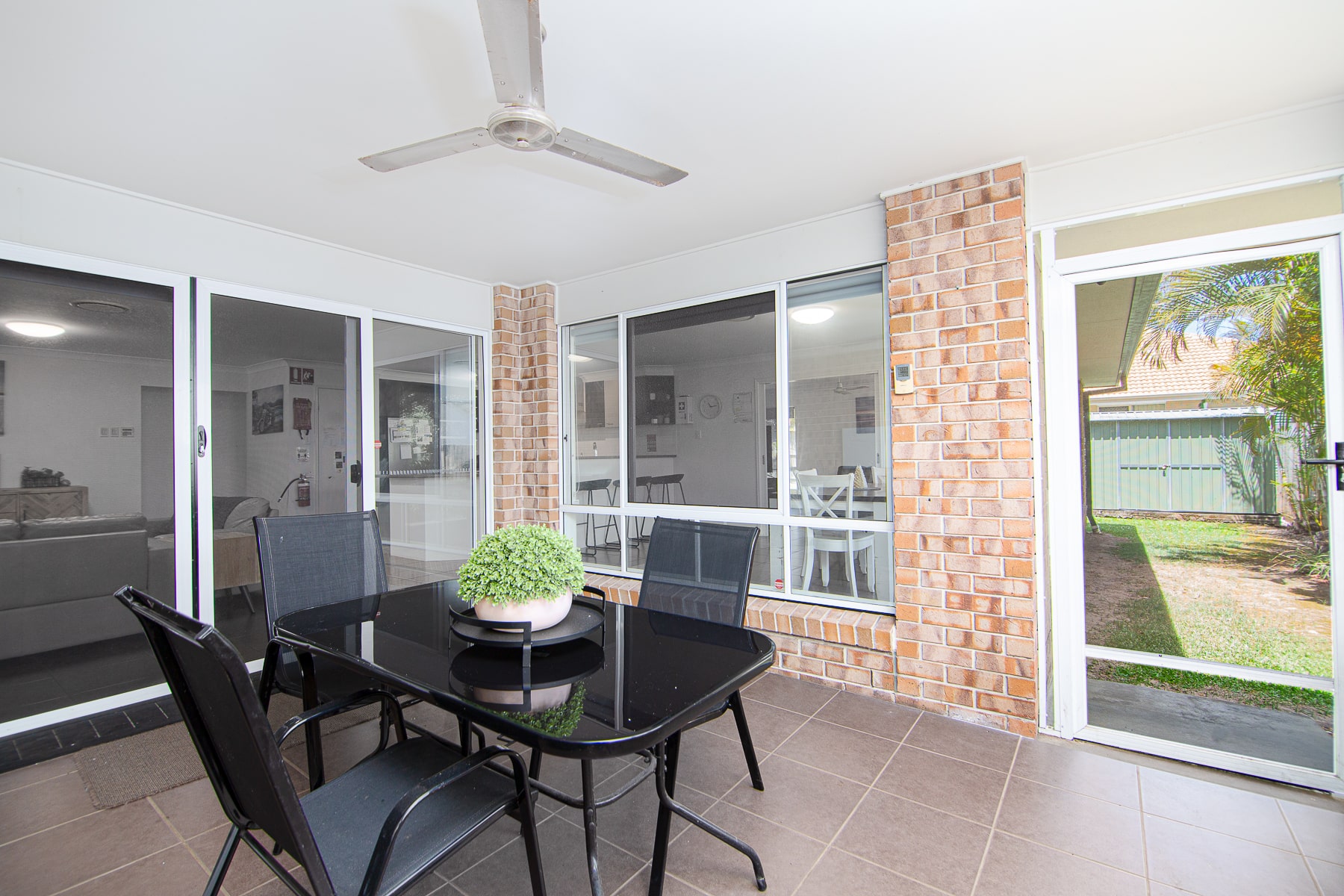 Modern Waterford retreat: spacious living, two lounges and covered patio — Home image 9