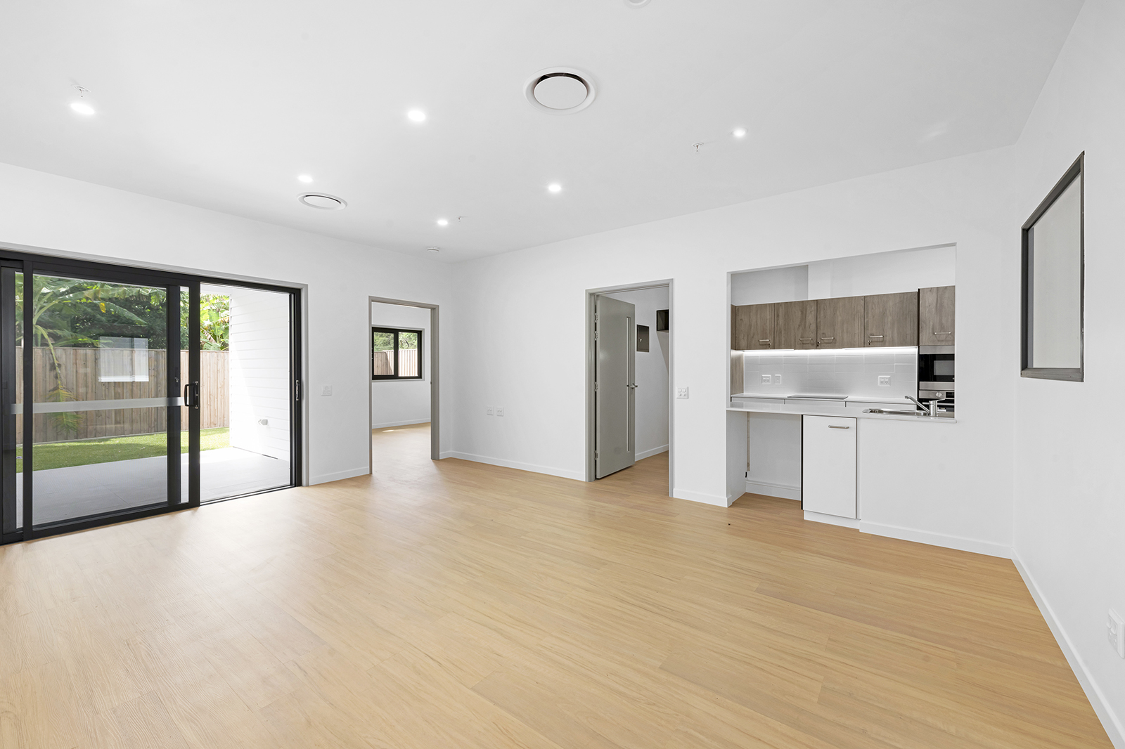 1 Robust/IL Villa remaining - bring your own supports — Home image 7