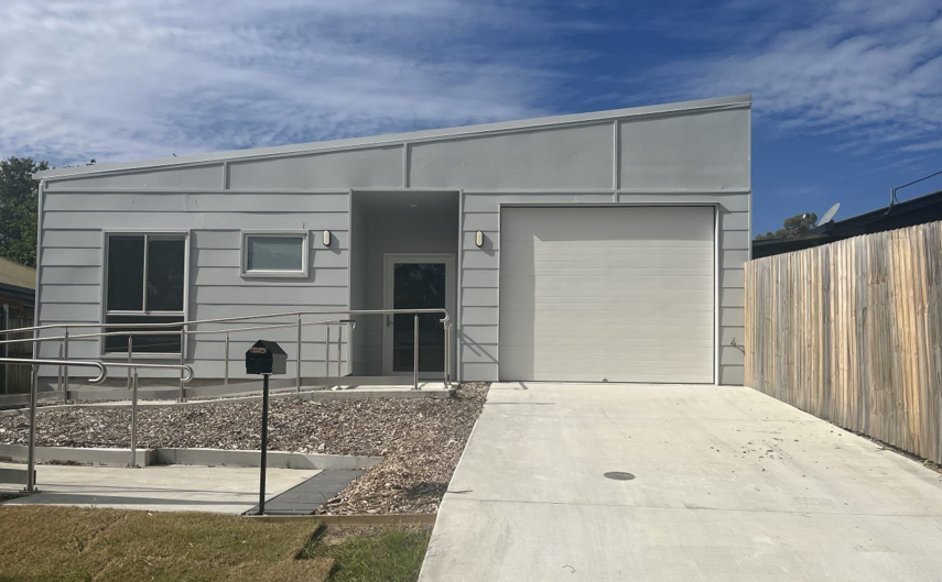 Contemporary High Physical Support SDA in Crestmead — Home image 3