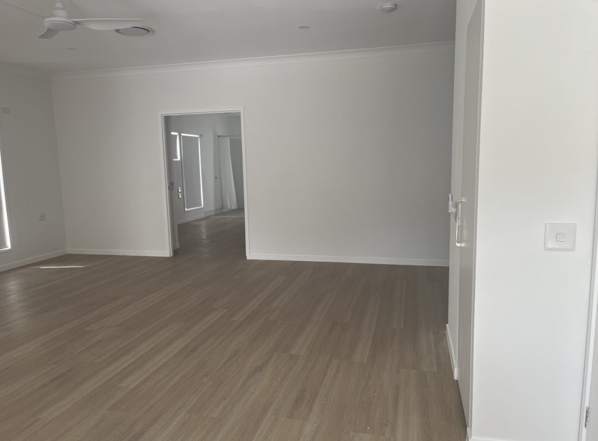 Contemporary High Physical Support SDA in Crestmead — Home image 4