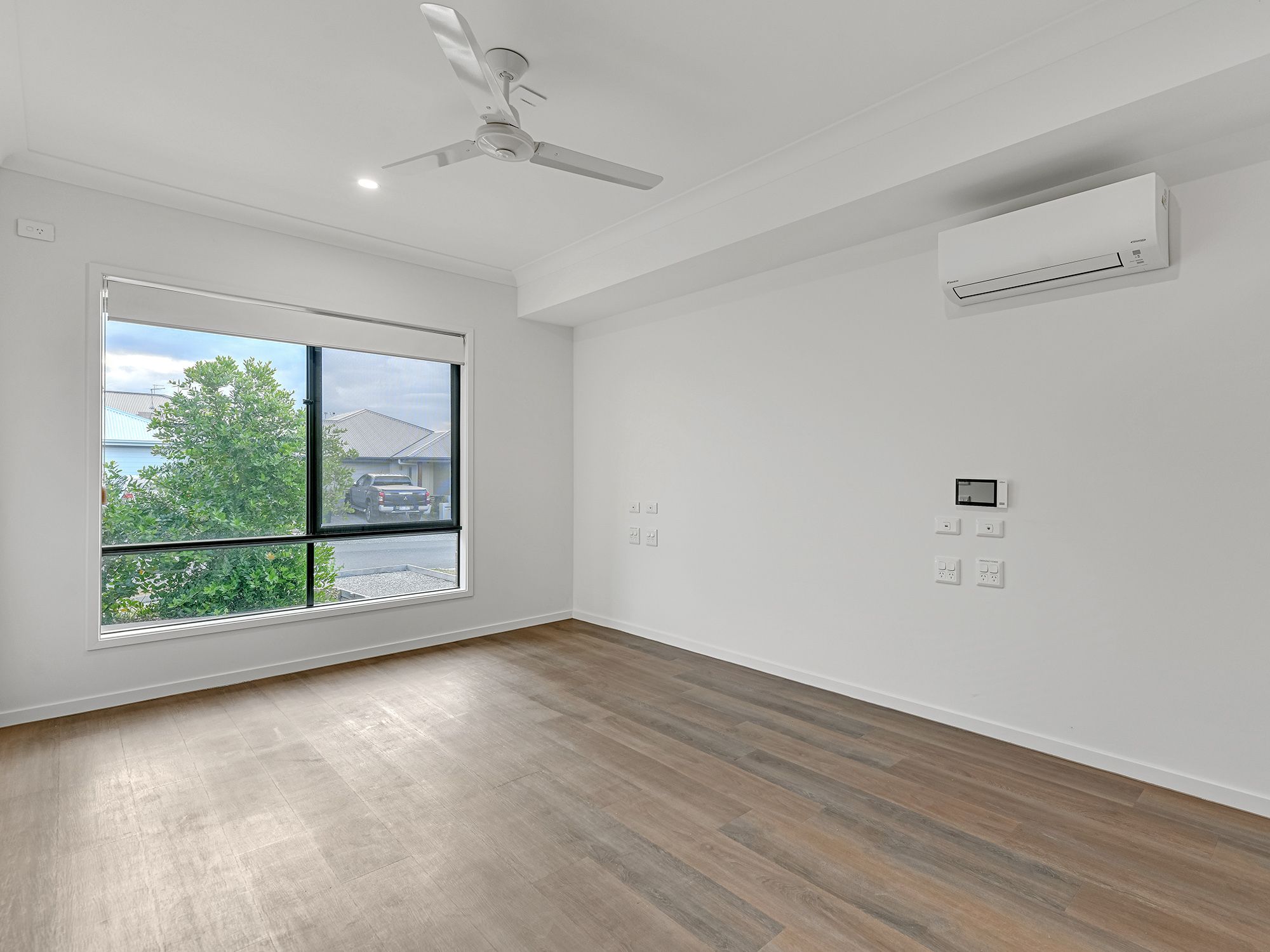 Ipswich 3 SDA Room (Robust or Improved Liveability) + OOA — Home image 6