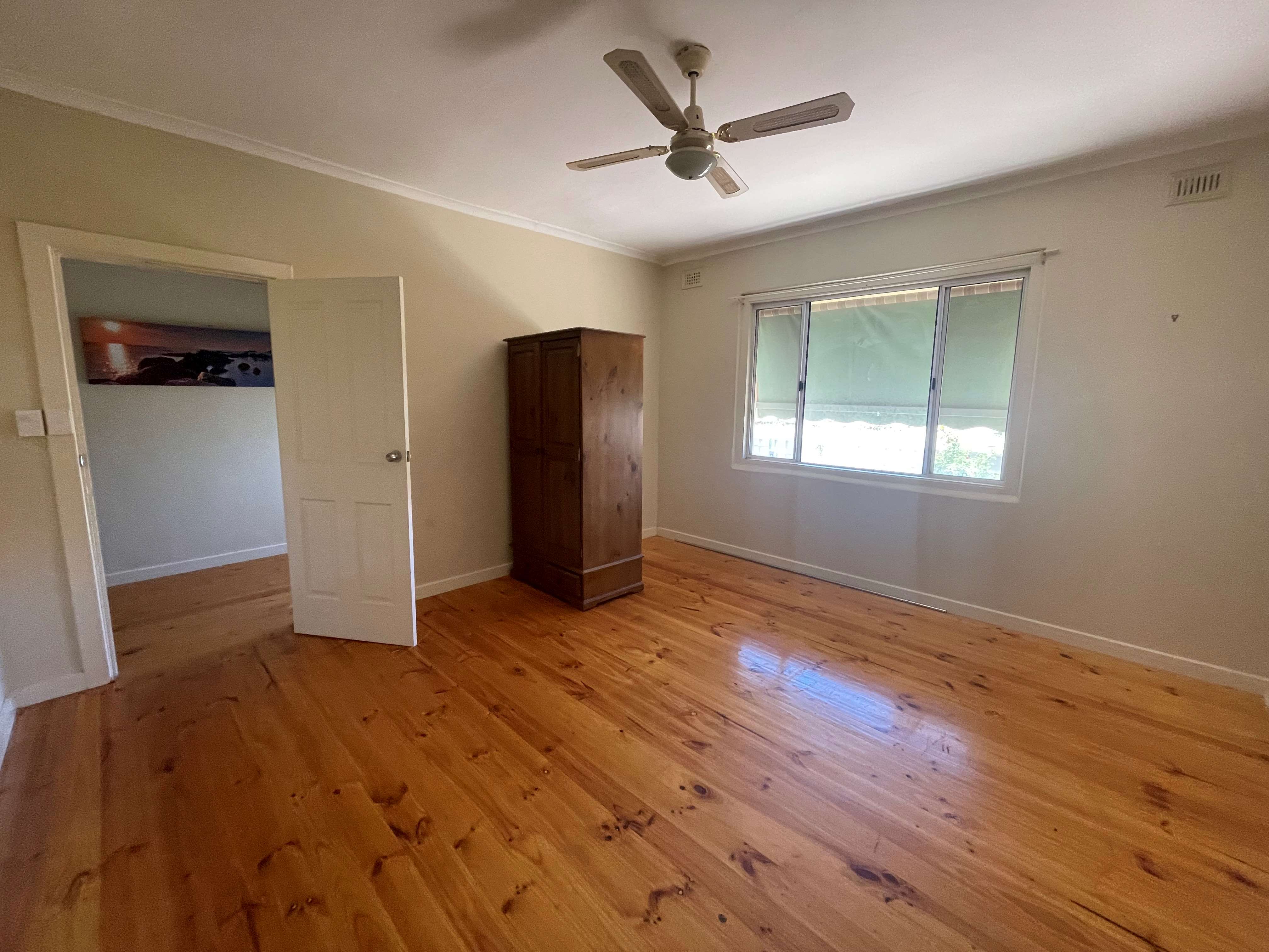 Port Pirie - 1 Vacancy 4 Bedroom Residence Basic — Home image 2