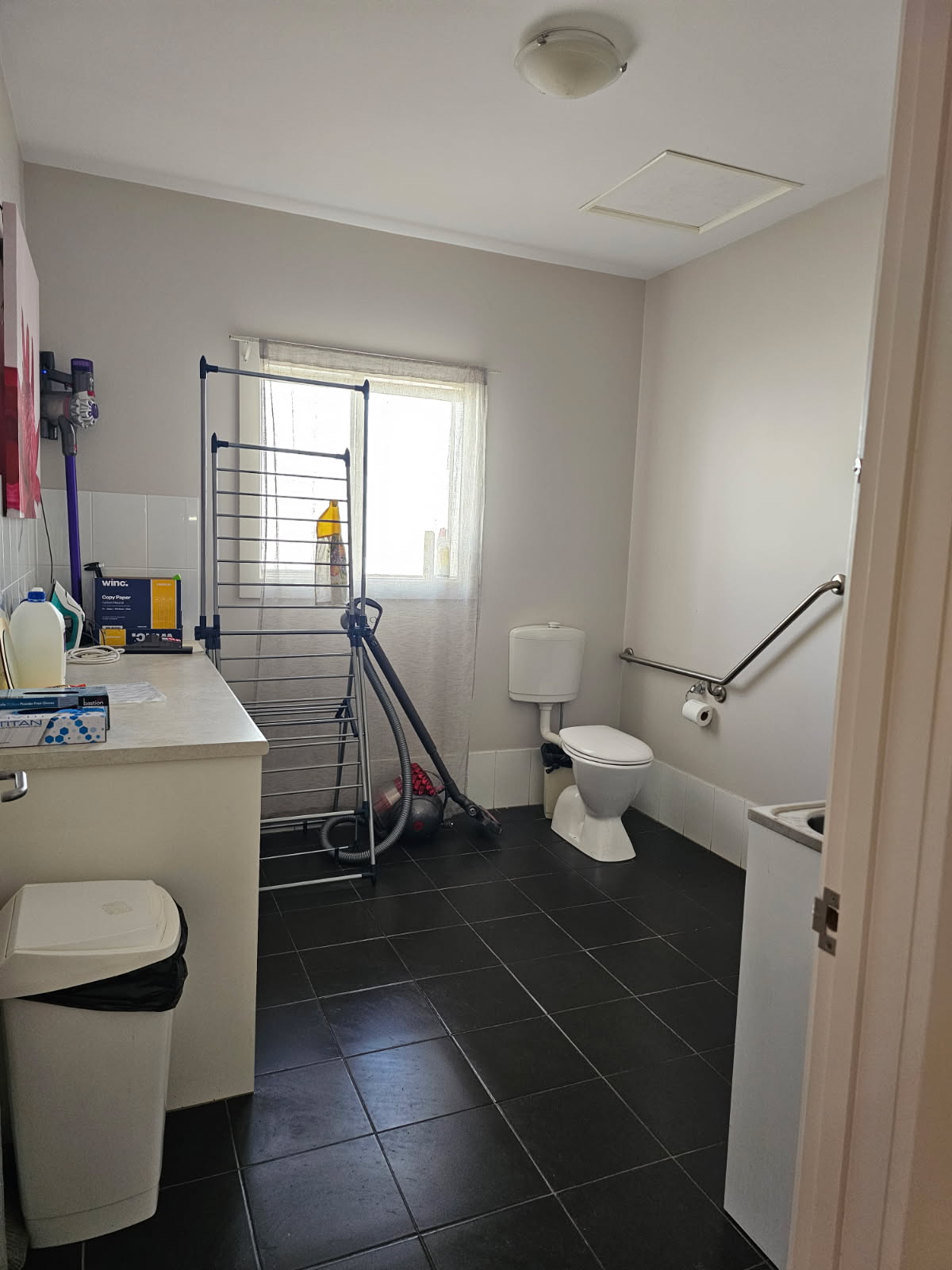 Port Pirie - 1 Vacancy 4 Bedroom Residence Basic — Home image 6