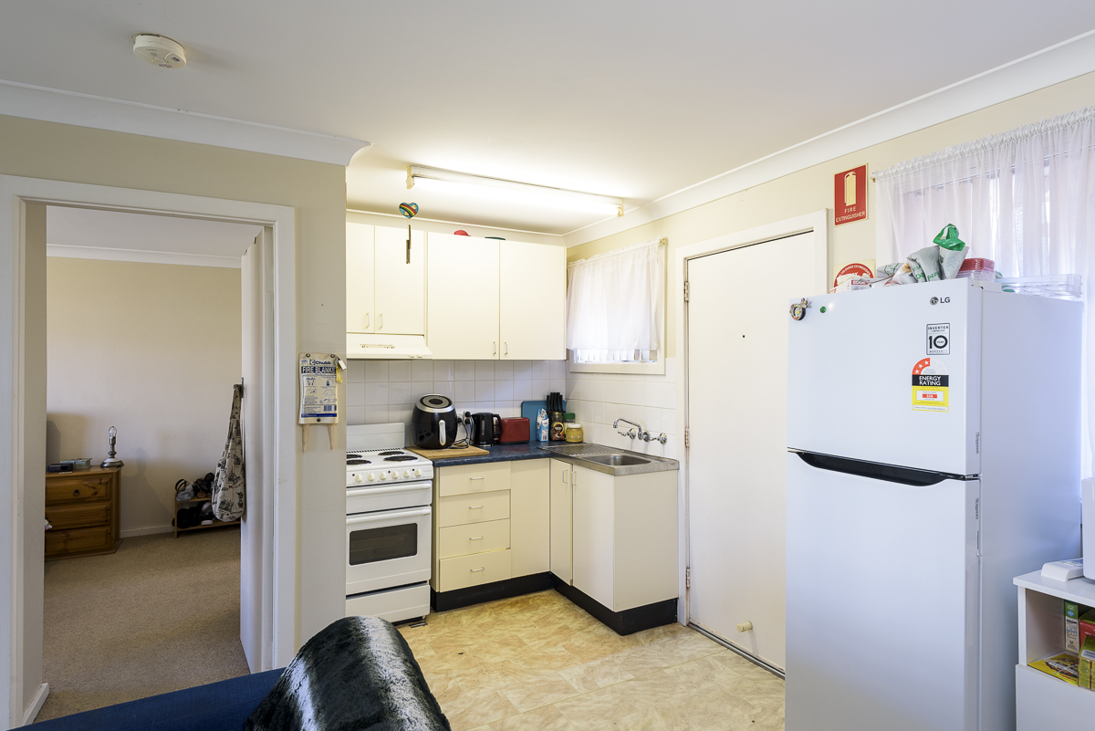 Merewether: Generously-sized self-contained villa — Home image 10