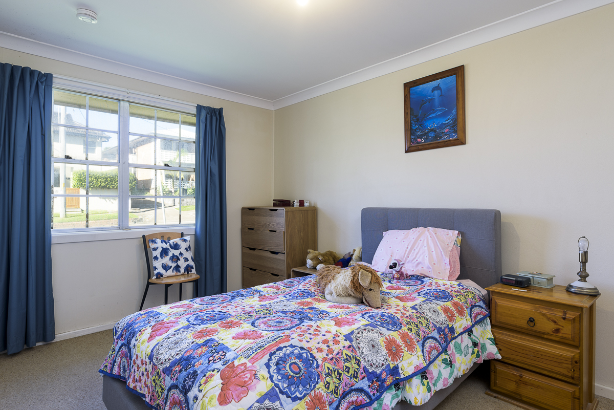 Merewether: Generously-sized self-contained villa — Home image 13