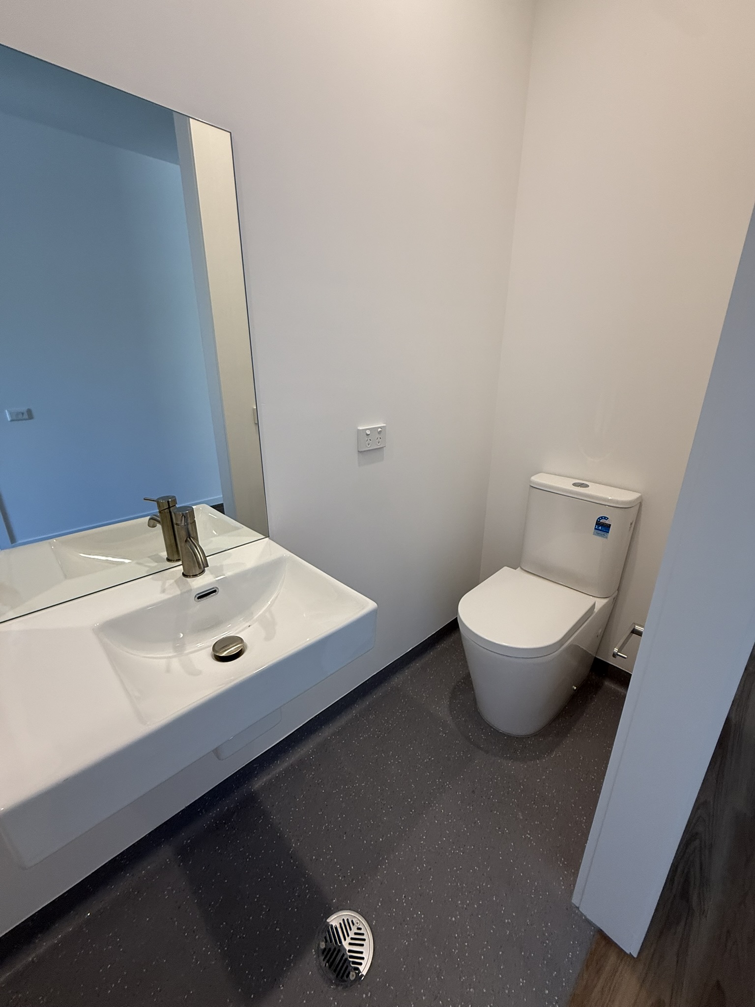 2 bedroom shared home in Malvern East — Home image 8