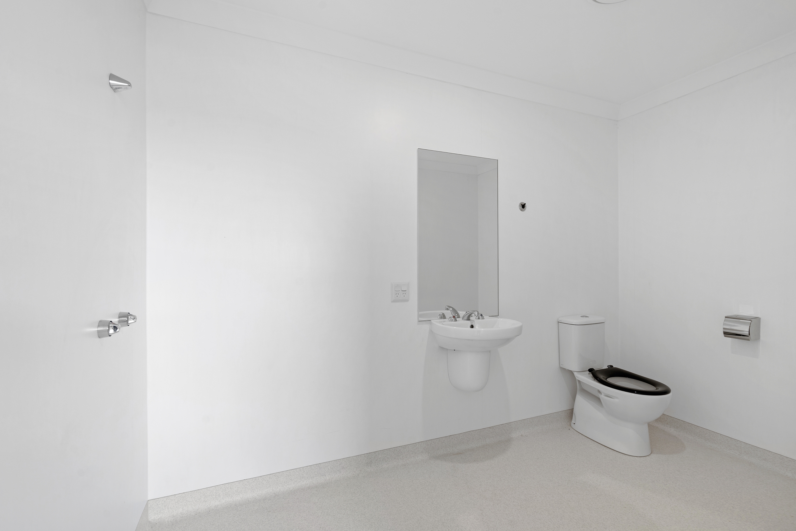 COTSWOLD HILLS, TOOWOOMBA QLD – ROBUST / IMPROVED LIVEABILITY HOUSE | CO-TENANT OPPORTUNITY — Home image 8