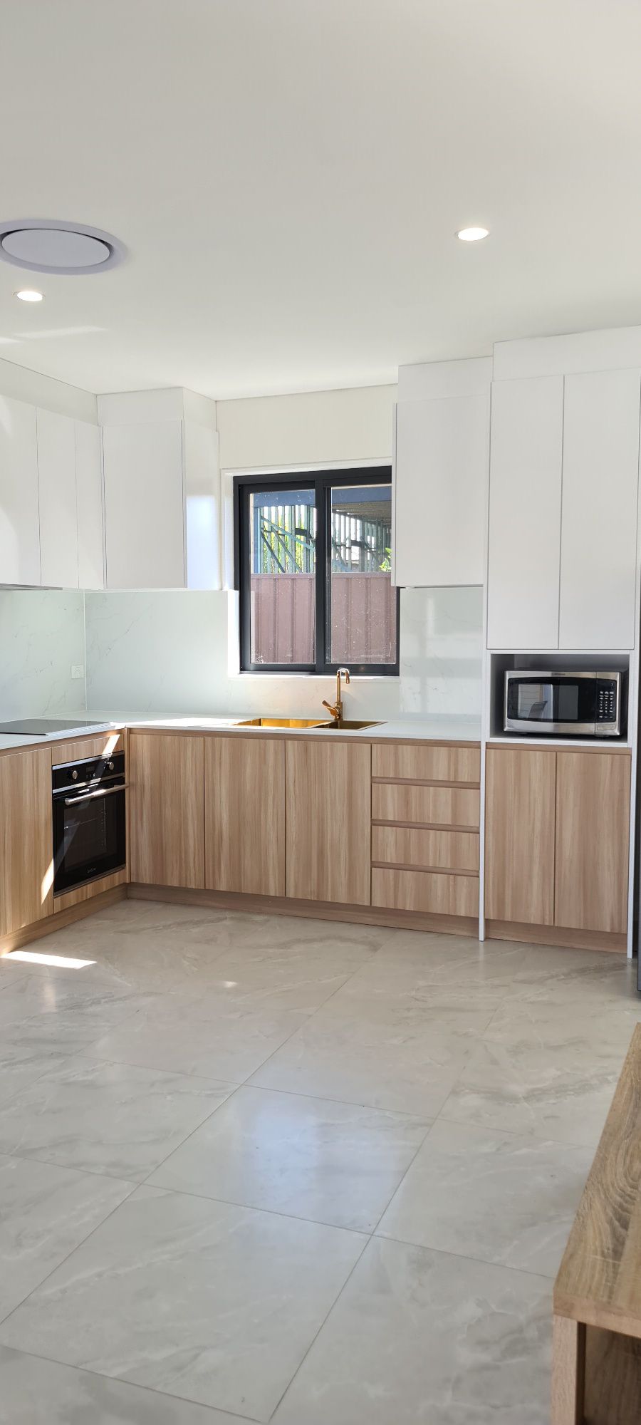 Spacious 2 bedroom Villa in Chester Hill — Home image 2