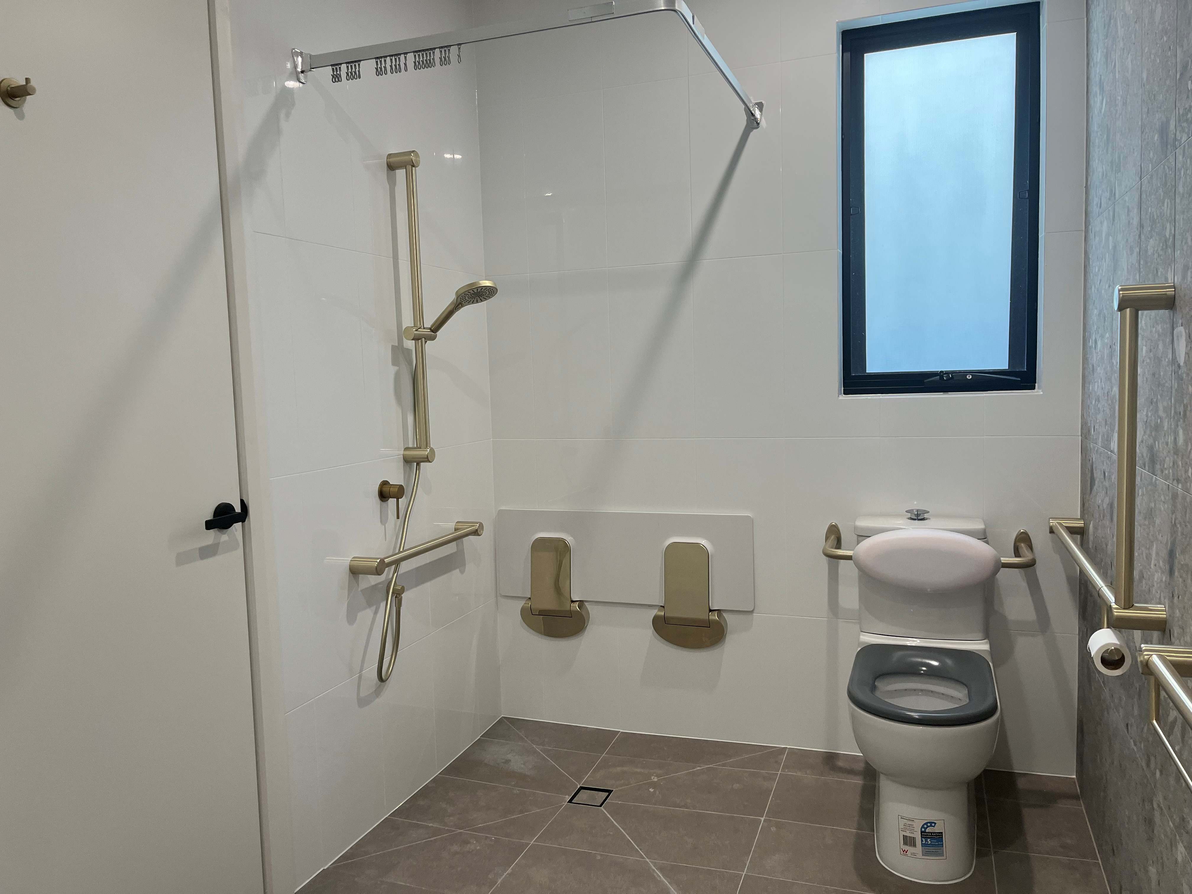 Bright, Modern Living in Morphett Vale — Home image 9