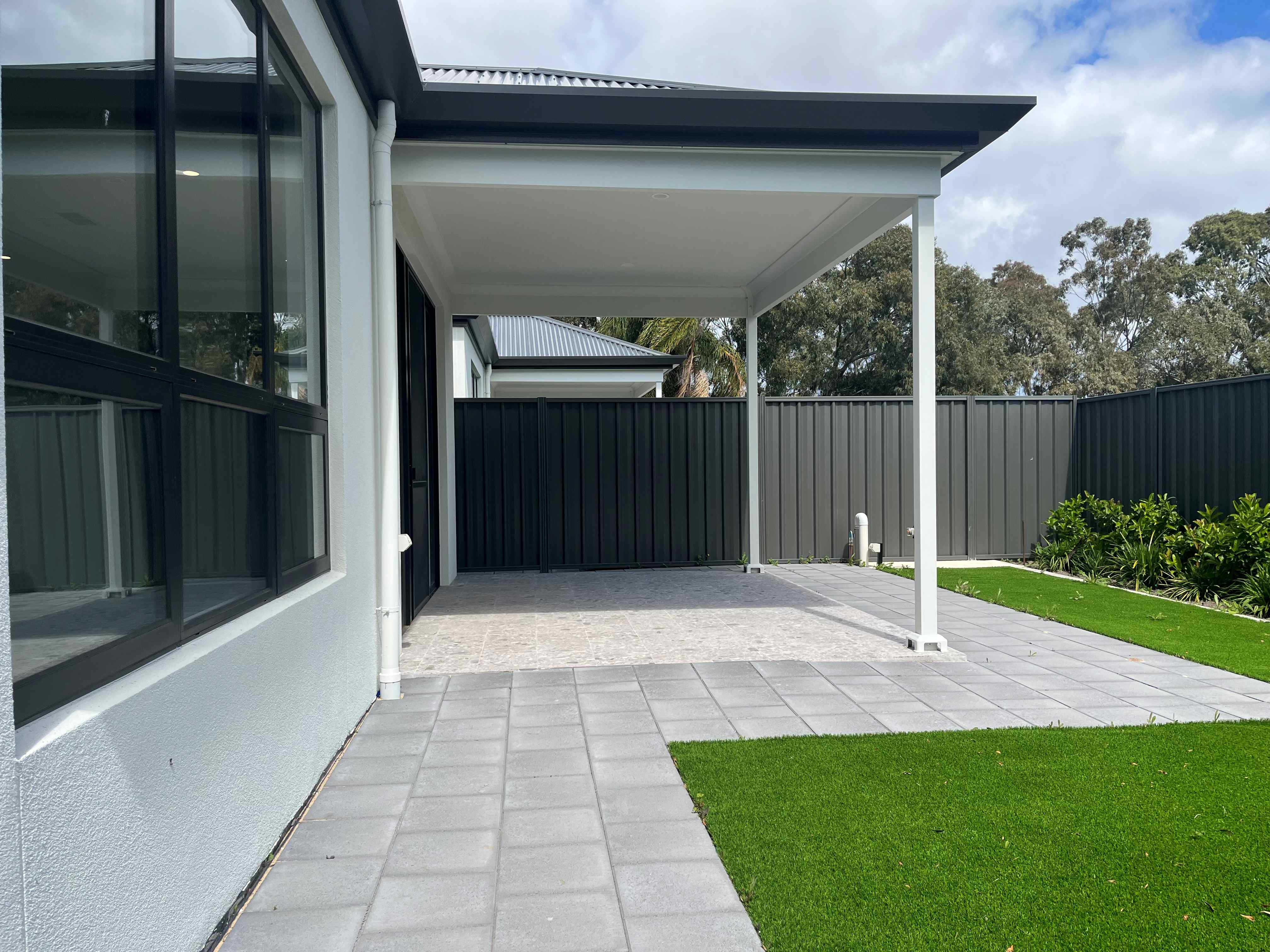 Bright, Modern Living in Morphett Vale — Home image 17
