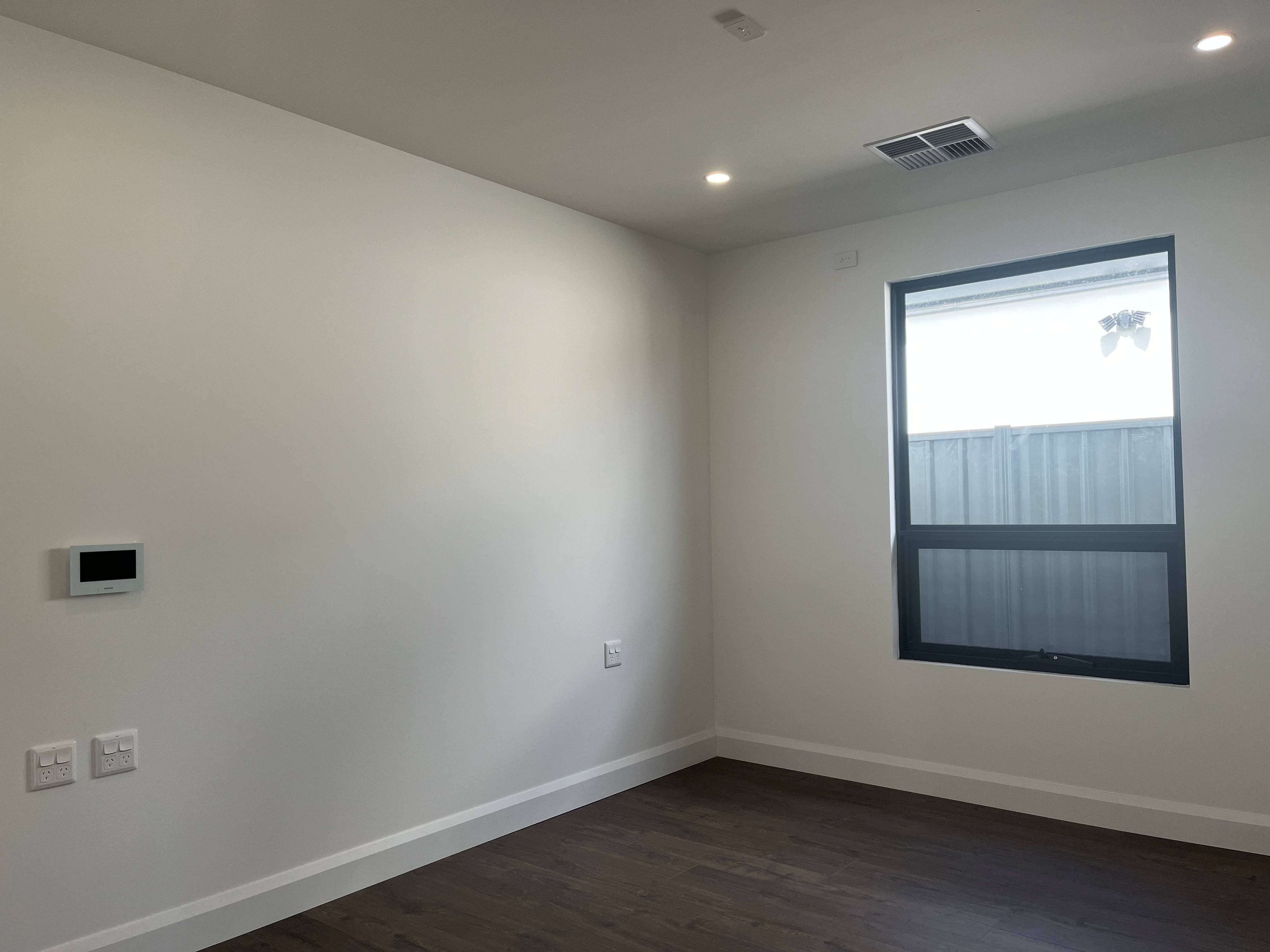 Bright, Modern Living in Morphett Vale — Home image 5