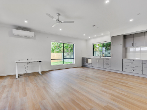 Don’t Miss Out - Feel at Home in Logan Reserve, ONLY 1 Room Available — Home image 8