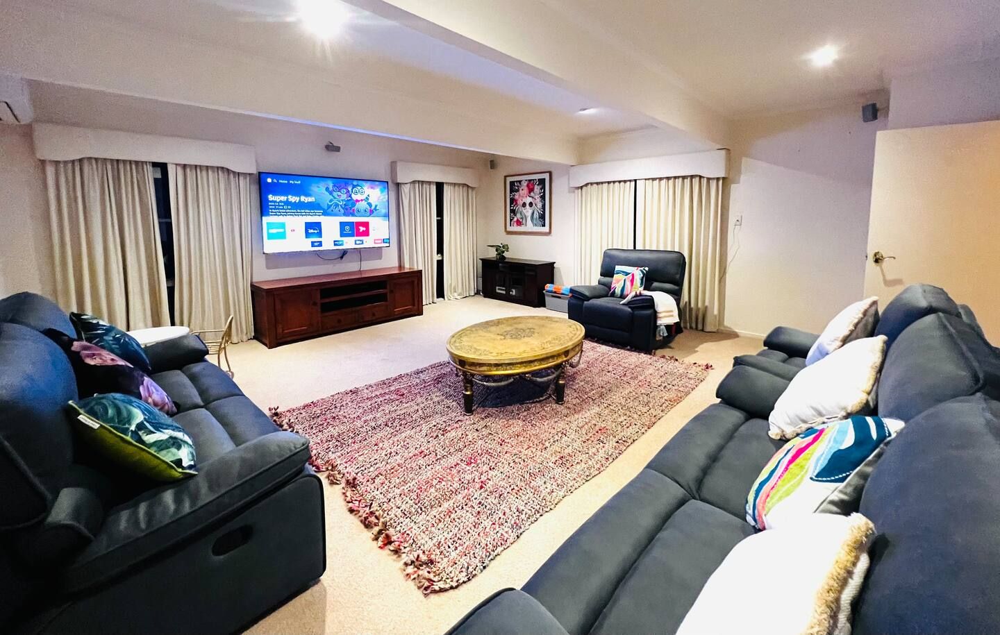 Beautiful looking Home for SIL, STA, MTA & Respite Home with indoor gym, Gaming room, large backyard — Home image 5