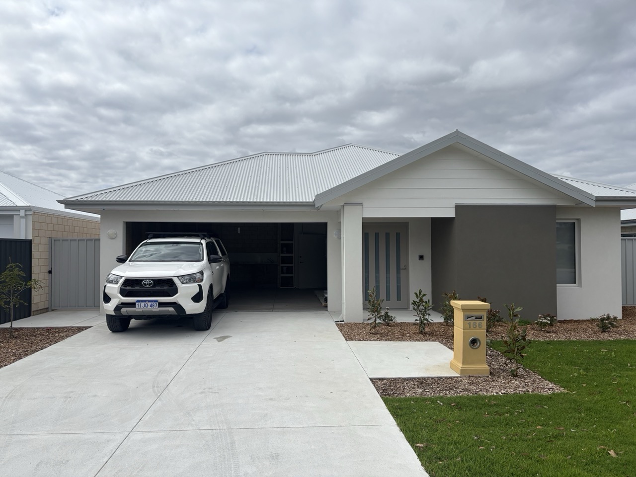 BRAND NEW - Spacious 3 Resident (HPS) (SDA) House - Kelmscott — Home image 4