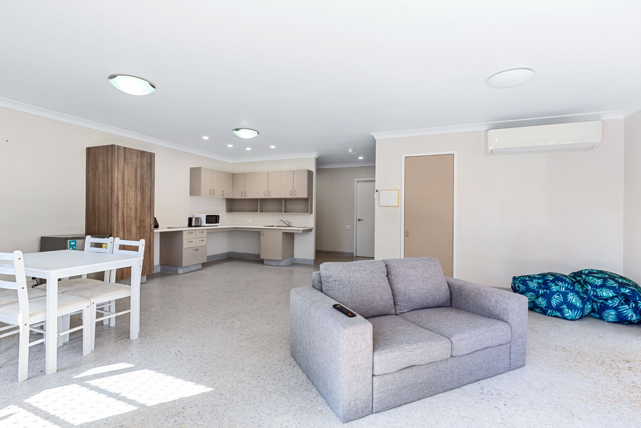 One bedroom self-contained unit in Lawnton — Home image 2